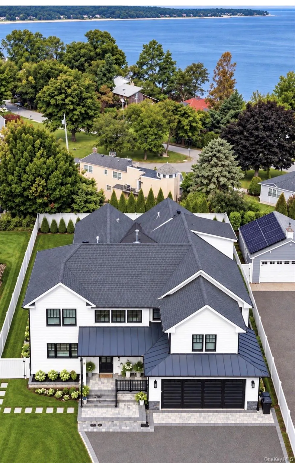 8 Goodwin Place, Huntington, NY, 3 Bedrooms Bedrooms, 7 Rooms Rooms,2 BathroomsBathrooms,Residential,For Rent,Goodwin,0,1057236 8 Goodwin Place, Huntington, NY, 3 Bedrooms Bedrooms, 7 Rooms Rooms,2 BathroomsBathrooms,Residential,For Rent,Goodwin,0,1057236