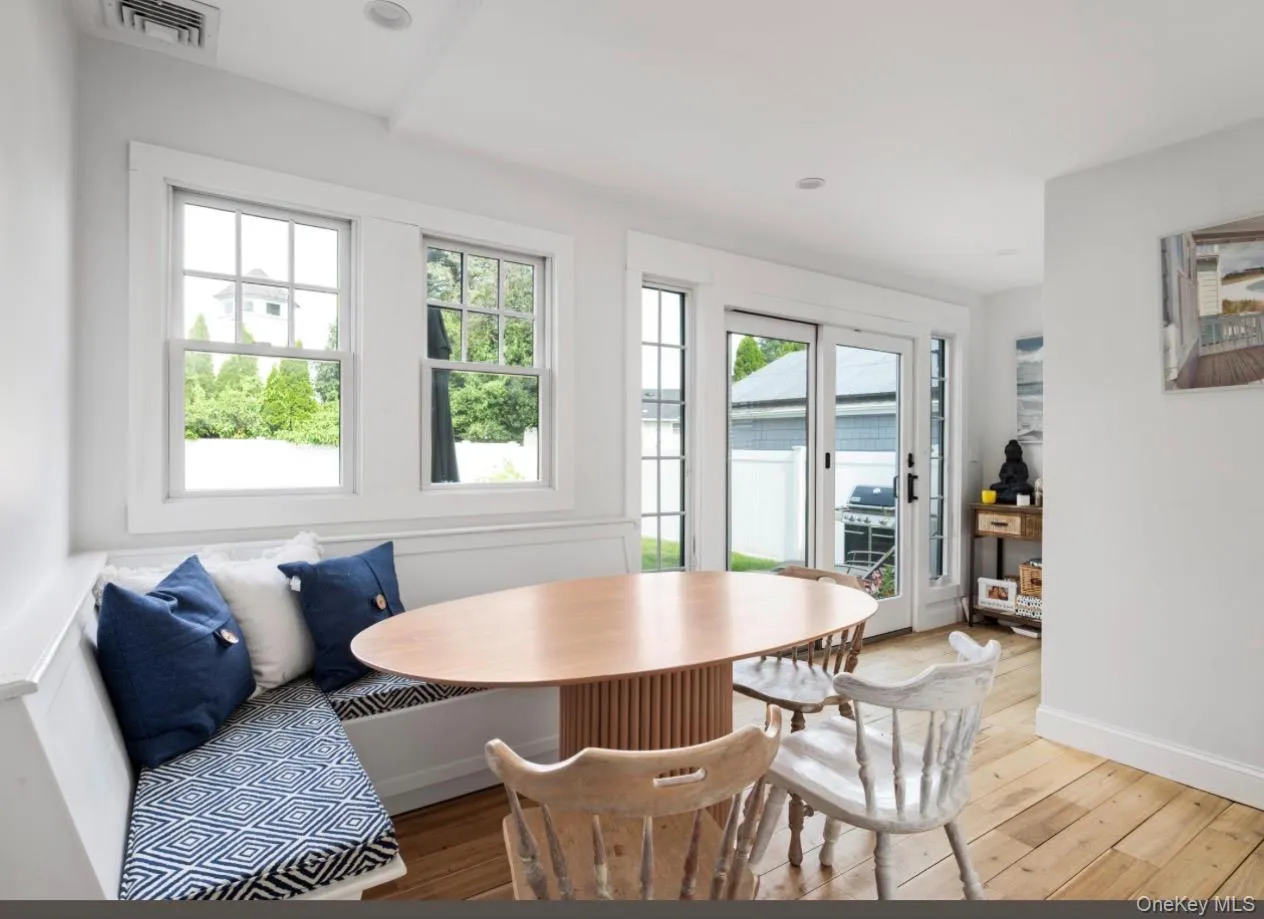 8 Goodwin Place, Huntington, NY, 3 Bedrooms Bedrooms, 7 Rooms Rooms,2 BathroomsBathrooms,Residential,For Rent,Goodwin,0,1057236 8 Goodwin Place, Huntington, NY, 3 Bedrooms Bedrooms, 7 Rooms Rooms,2 BathroomsBathrooms,Residential,For Rent,Goodwin,0,1057236