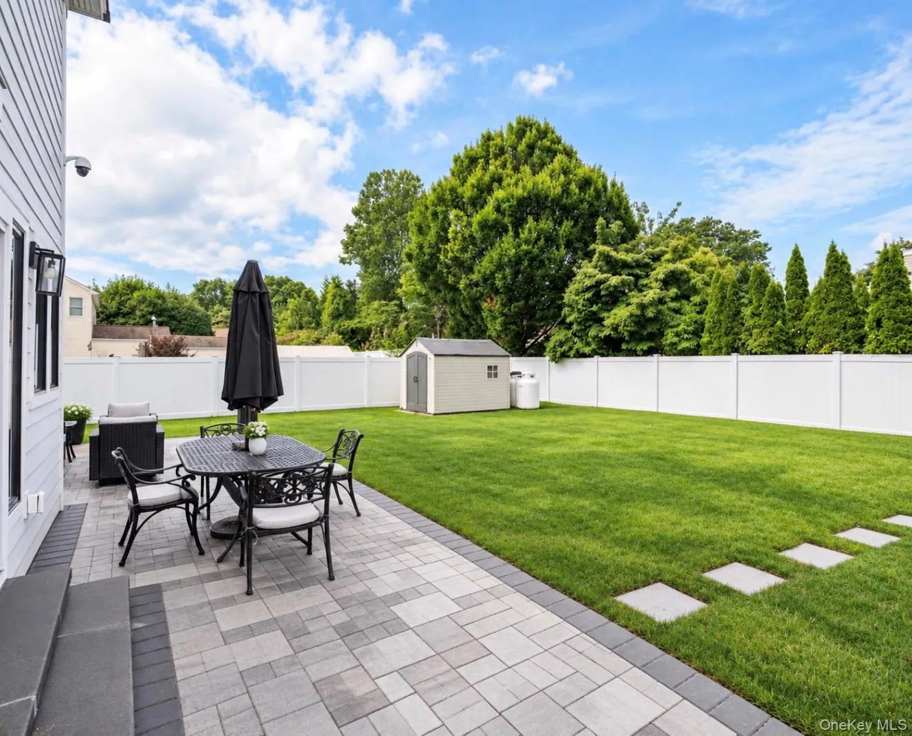 8 Goodwin Place, Huntington, NY, 3 Bedrooms Bedrooms, 7 Rooms Rooms,2 BathroomsBathrooms,Residential,For Rent,Goodwin,0,1057236 8 Goodwin Place, Huntington, NY, 3 Bedrooms Bedrooms, 7 Rooms Rooms,2 BathroomsBathrooms,Residential,For Rent,Goodwin,0,1057236