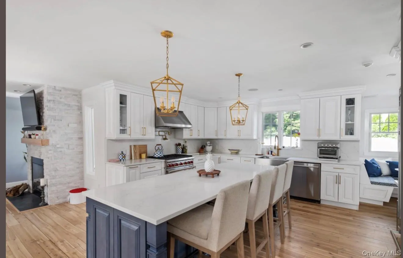 8 Goodwin Place, Huntington, NY, 3 Bedrooms Bedrooms, 7 Rooms Rooms,2 BathroomsBathrooms,Residential,For Rent,Goodwin,0,1057236 8 Goodwin Place, Huntington, NY, 3 Bedrooms Bedrooms, 7 Rooms Rooms,2 BathroomsBathrooms,Residential,For Rent,Goodwin,0,1057236