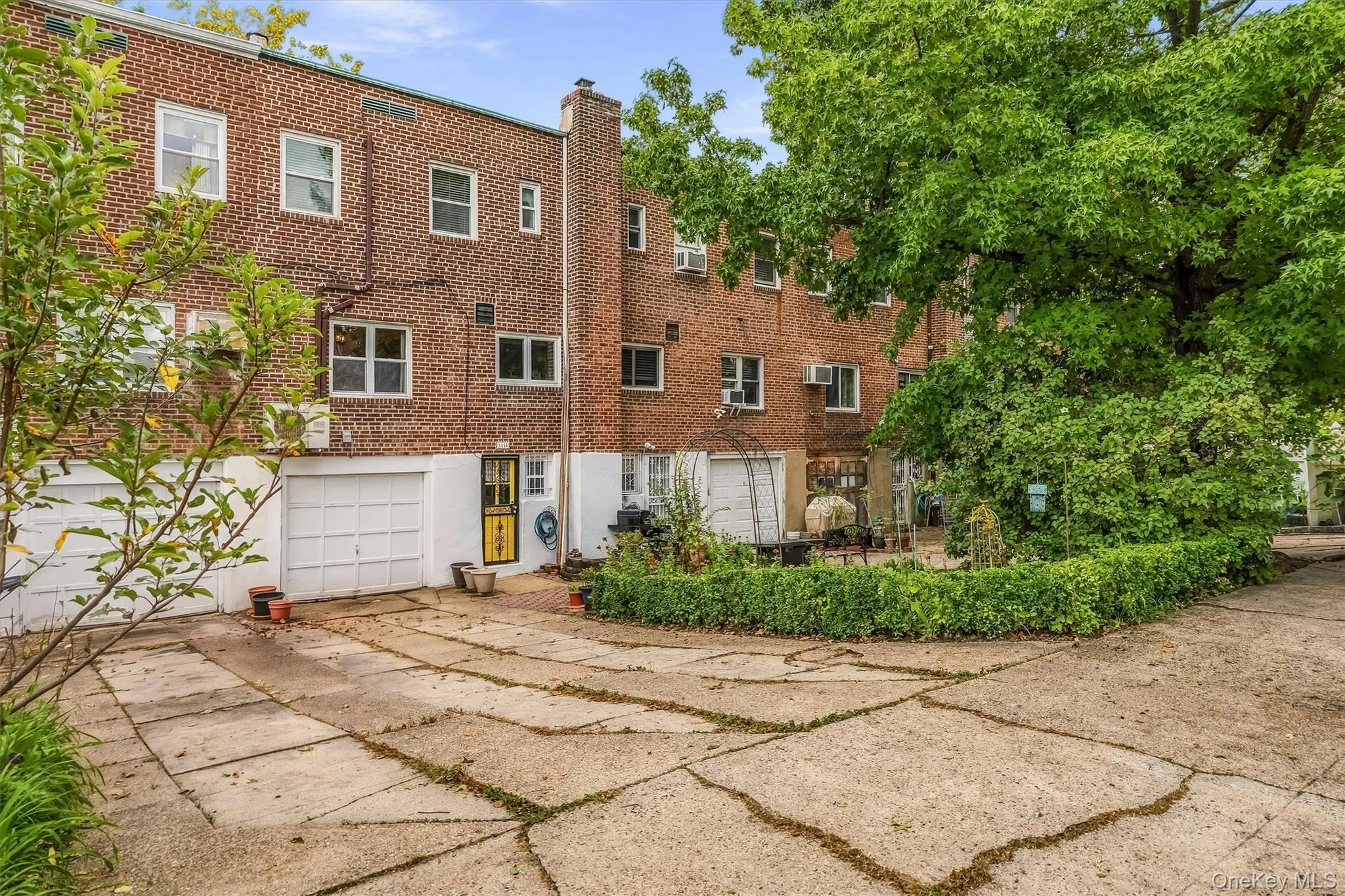 1114 Mace Avenue, New York, NY, 3 Bedrooms Bedrooms, 6 Rooms Rooms,1 BathroomBathrooms,Residential,For Rent,Mace,0,1057240 1114 Mace Avenue, New York, NY, 3 Bedrooms Bedrooms, 6 Rooms Rooms,1 BathroomBathrooms,Residential,For Rent,Mace,0,1057240