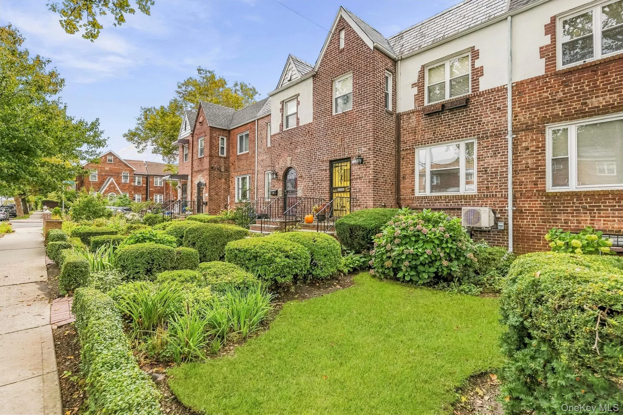 1114 Mace Avenue, New York, NY, 3 Bedrooms Bedrooms, 6 Rooms Rooms,1 BathroomBathrooms,Residential,For Rent,Mace,0,1057240 1114 Mace Avenue, New York, NY, 3 Bedrooms Bedrooms, 6 Rooms Rooms,1 BathroomBathrooms,Residential,For Rent,Mace,0,1057240