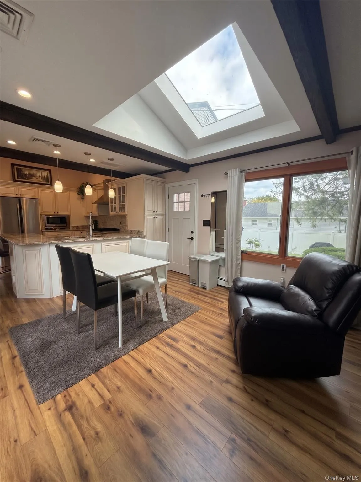 4 Evelyn Road, Oyster Bay, NY, 3 Bedroom Bedrooms, 6 Room Rooms,2 BathroomBathrooms,Residential Lease,For Rent,Evelyn,0,1057242 4 Evelyn Road, Oyster Bay, NY, 3 Bedroom Bedrooms, 6 Room Rooms,2 BathroomBathrooms,Residential Lease,For Rent,Evelyn,0,1057242