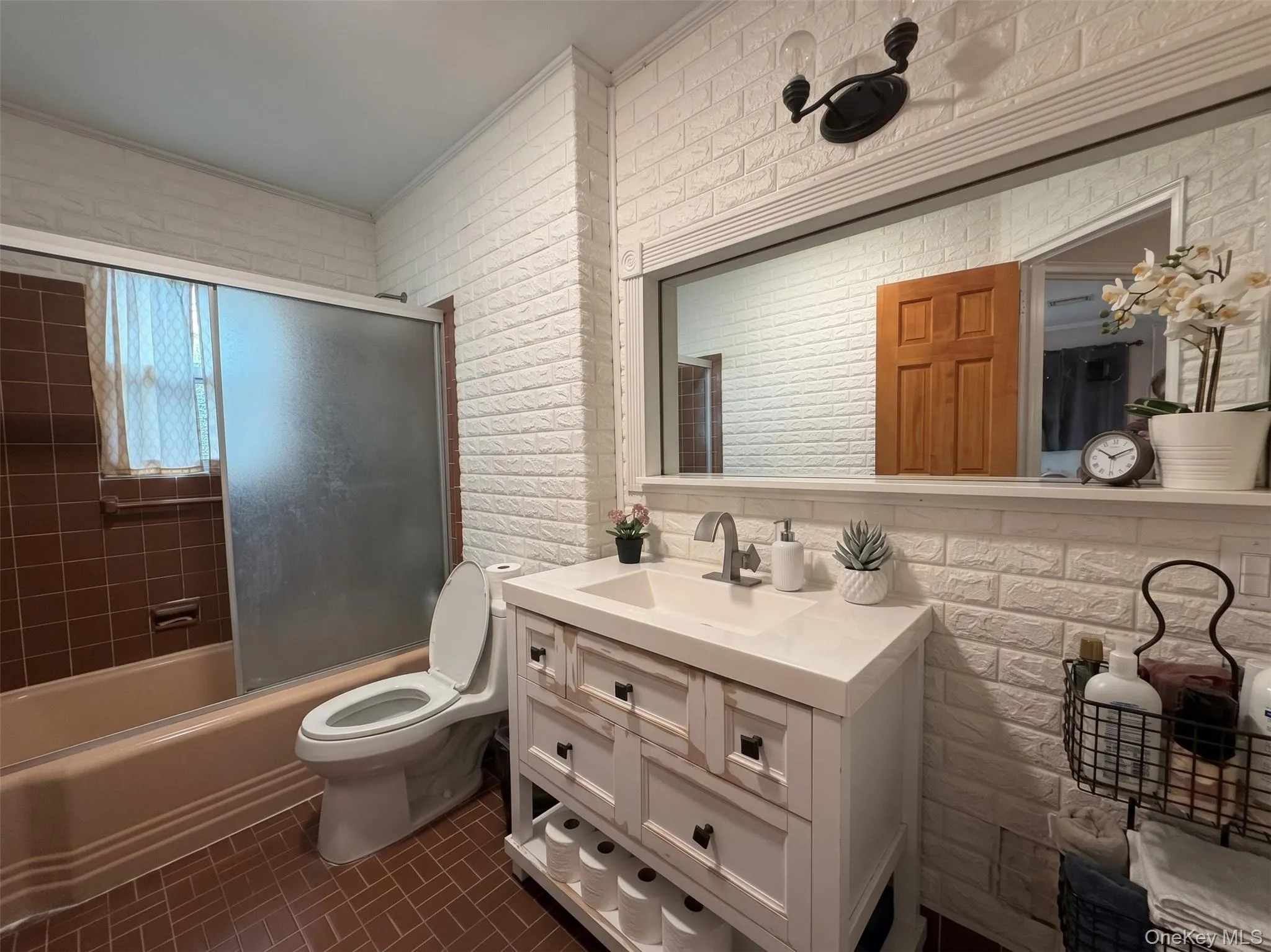 4 Evelyn Road, Oyster Bay, NY, 3 Bedroom Bedrooms, 6 Room Rooms,2 BathroomBathrooms,Residential Lease,For Rent,Evelyn,0,1057242 4 Evelyn Road, Oyster Bay, NY, 3 Bedroom Bedrooms, 6 Room Rooms,2 BathroomBathrooms,Residential Lease,For Rent,Evelyn,0,1057242