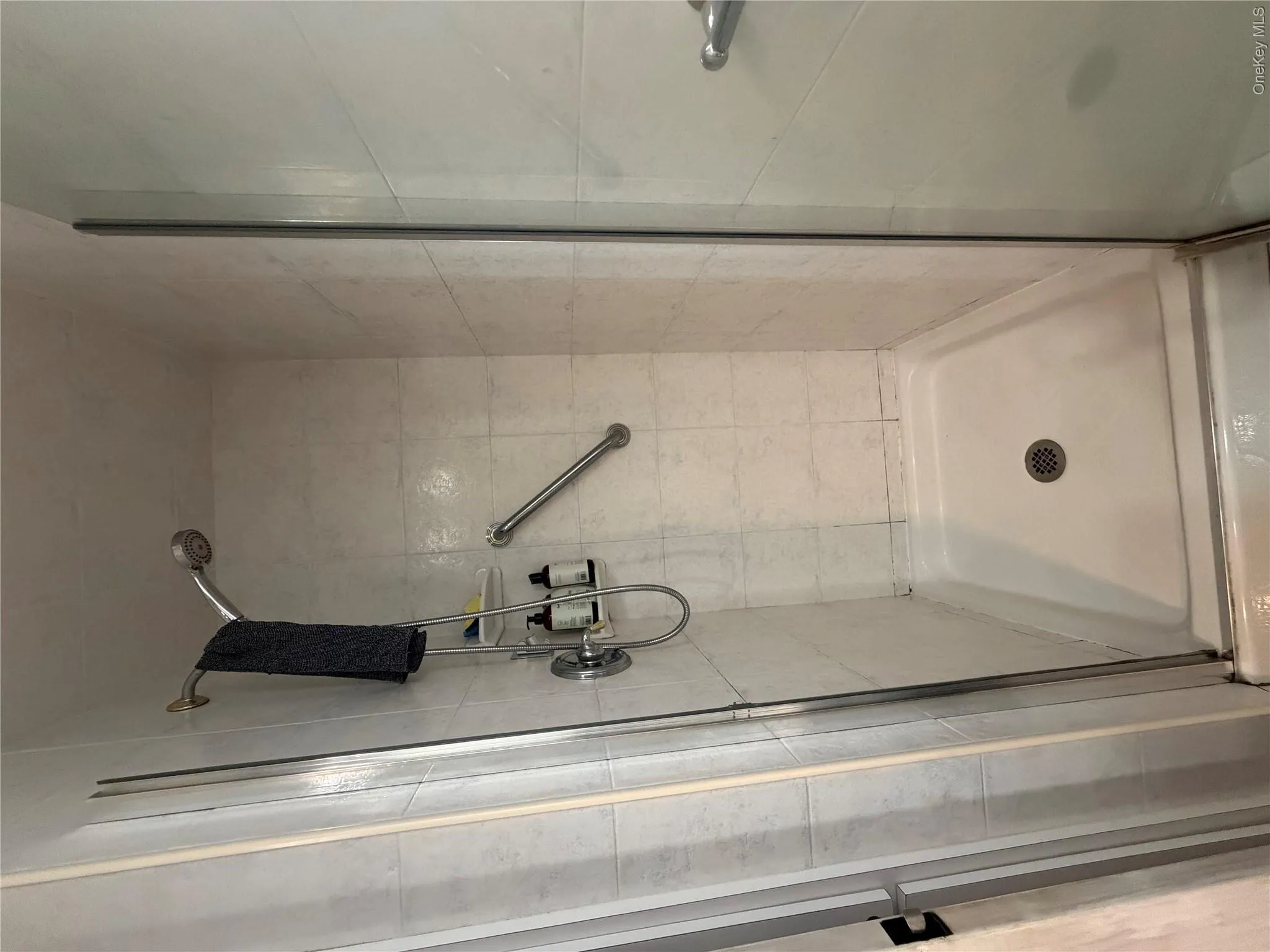 4 Evelyn Road, Oyster Bay, NY, 3 Bedroom Bedrooms, 6 Room Rooms,2 BathroomBathrooms,Residential Lease,For Rent,Evelyn,0,1057242 4 Evelyn Road, Oyster Bay, NY, 3 Bedroom Bedrooms, 6 Room Rooms,2 BathroomBathrooms,Residential Lease,For Rent,Evelyn,0,1057242