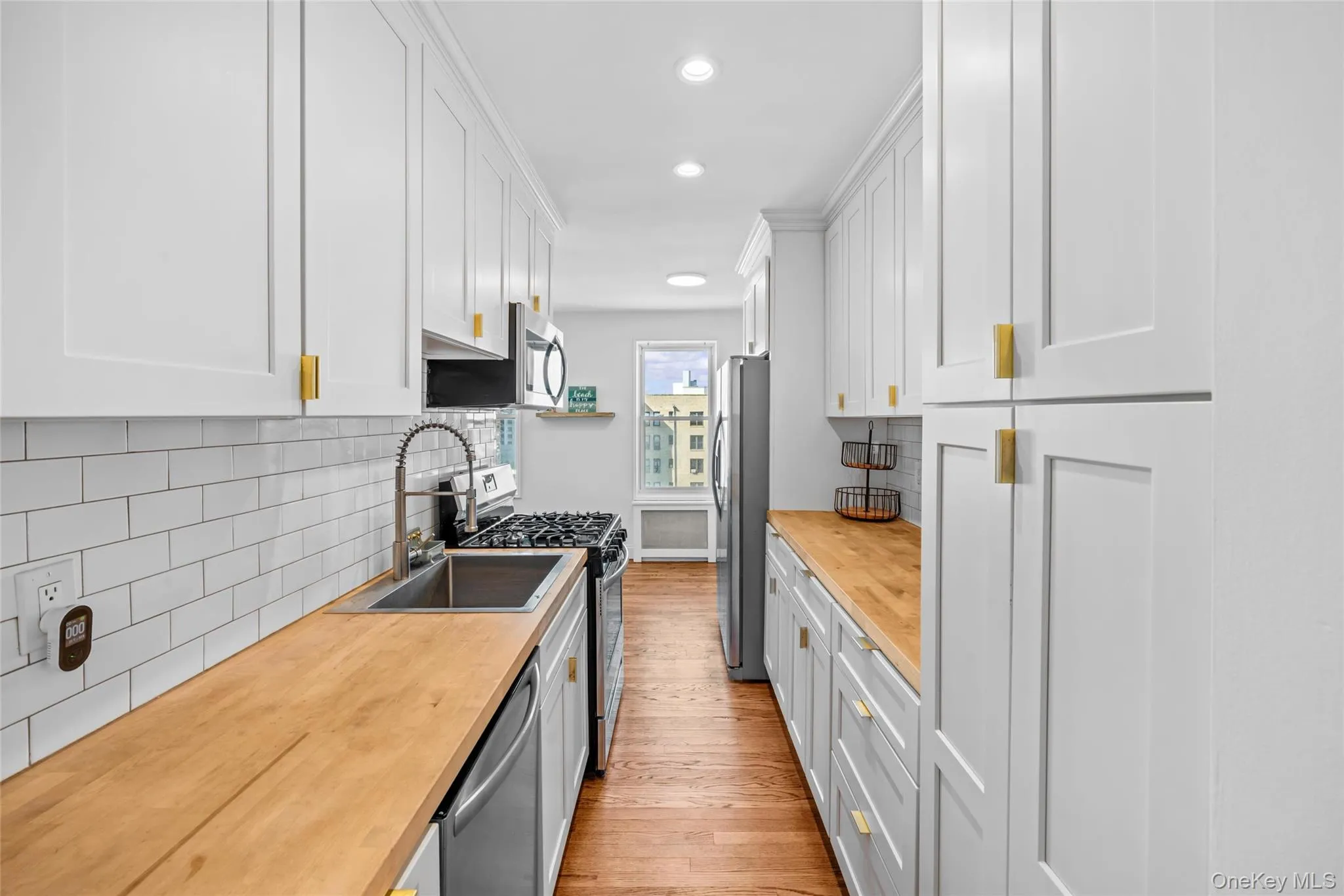 1 Broadway, Long Beach, NY, 1 Bedroom Bedrooms, 2 Rooms Rooms,1 BathroomBathrooms,Residential,For Rent,Broadway,0,1057243 1 Broadway, Long Beach, NY, 1 Bedroom Bedrooms, 2 Rooms Rooms,1 BathroomBathrooms,Residential,For Rent,Broadway,0,1057243
