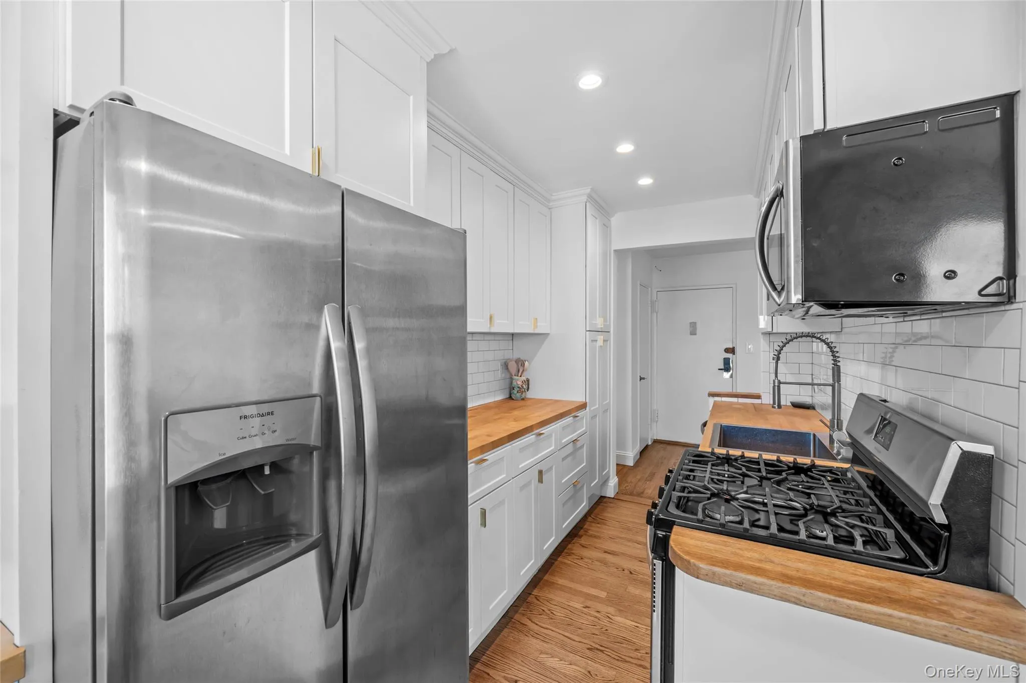 1 Broadway, Long Beach, NY, 1 Bedroom Bedrooms, 2 Rooms Rooms,1 BathroomBathrooms,Residential,For Rent,Broadway,0,1057243 1 Broadway, Long Beach, NY, 1 Bedroom Bedrooms, 2 Rooms Rooms,1 BathroomBathrooms,Residential,For Rent,Broadway,0,1057243