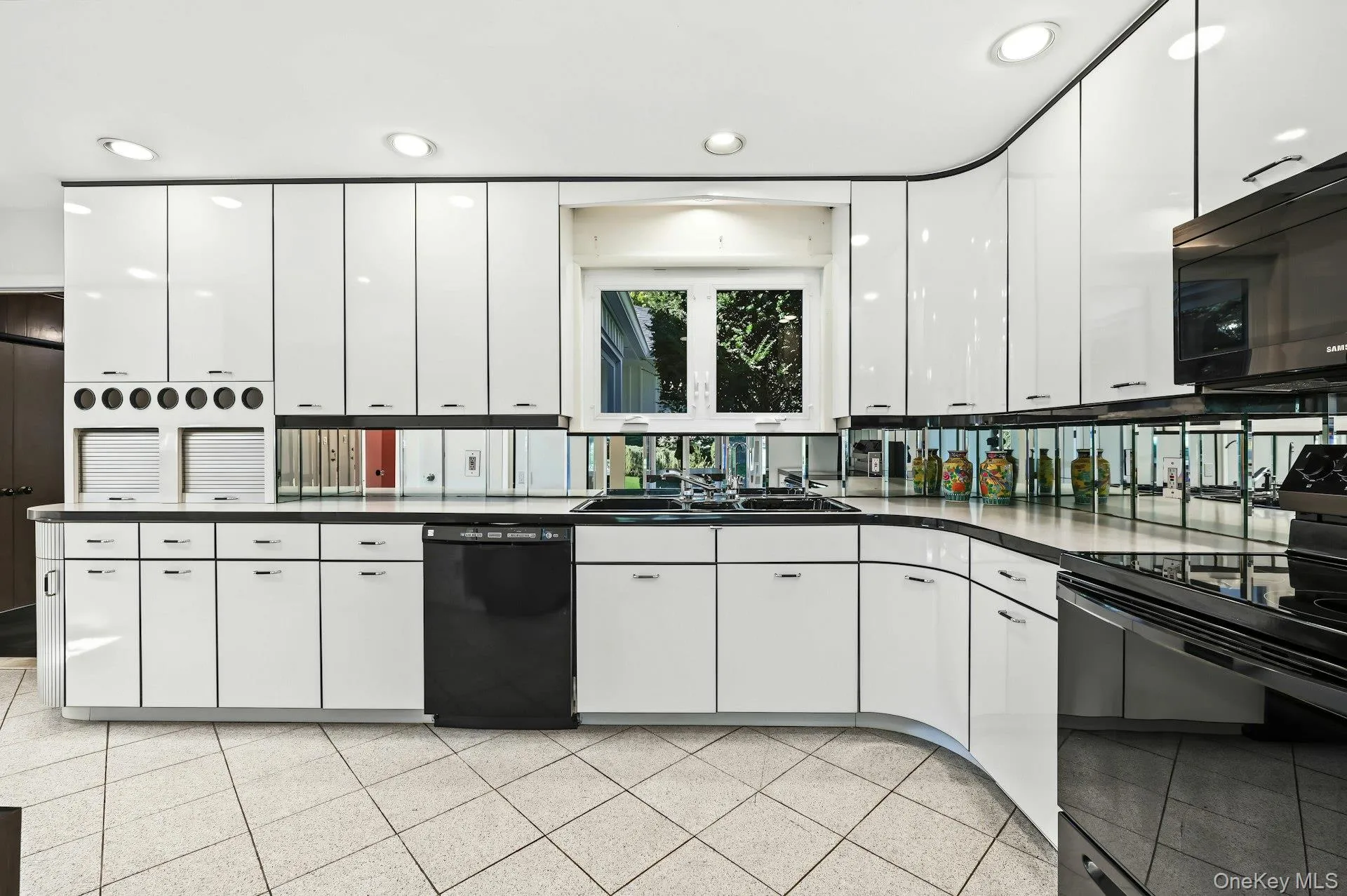 1 Cornwells Beach Road, North Hempstead, NY, 5 Bedrooms Bedrooms, 12 Rooms Rooms,3 BathroomsBathrooms,Residential,For Rent,Cornwells Beach,0,1057244 1 Cornwells Beach Road, North Hempstead, NY, 5 Bedrooms Bedrooms, 12 Rooms Rooms,3 BathroomsBathrooms,Residential,For Rent,Cornwells Beach,0,1057244