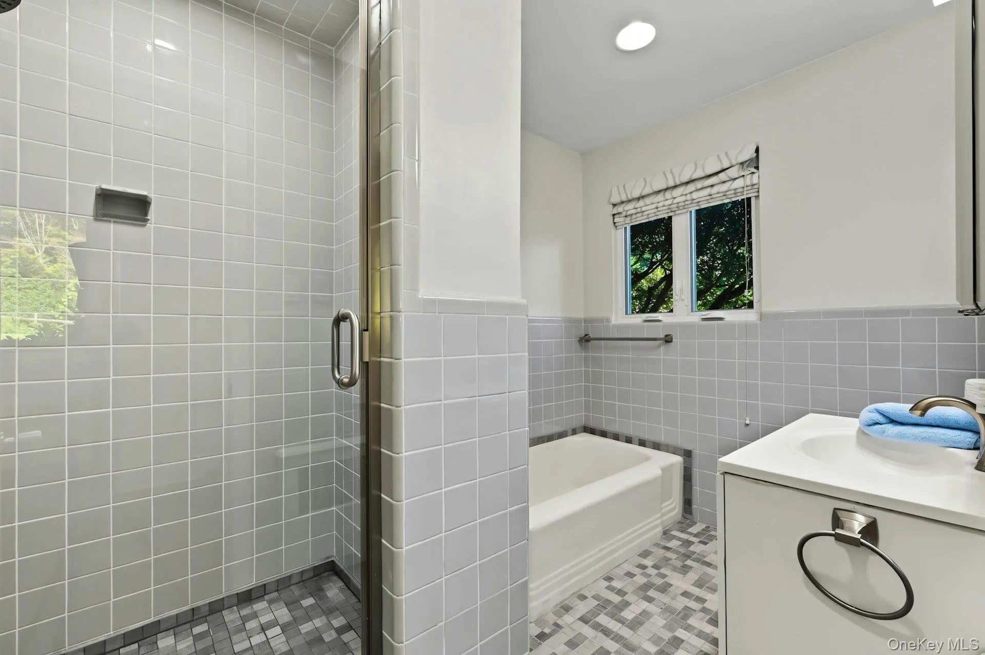 1 Cornwells Beach Road, North Hempstead, NY, 5 Bedrooms Bedrooms, 12 Rooms Rooms,3 BathroomsBathrooms,Residential,For Rent,Cornwells Beach,0,1057244 1 Cornwells Beach Road, North Hempstead, NY, 5 Bedrooms Bedrooms, 12 Rooms Rooms,3 BathroomsBathrooms,Residential,For Rent,Cornwells Beach,0,1057244