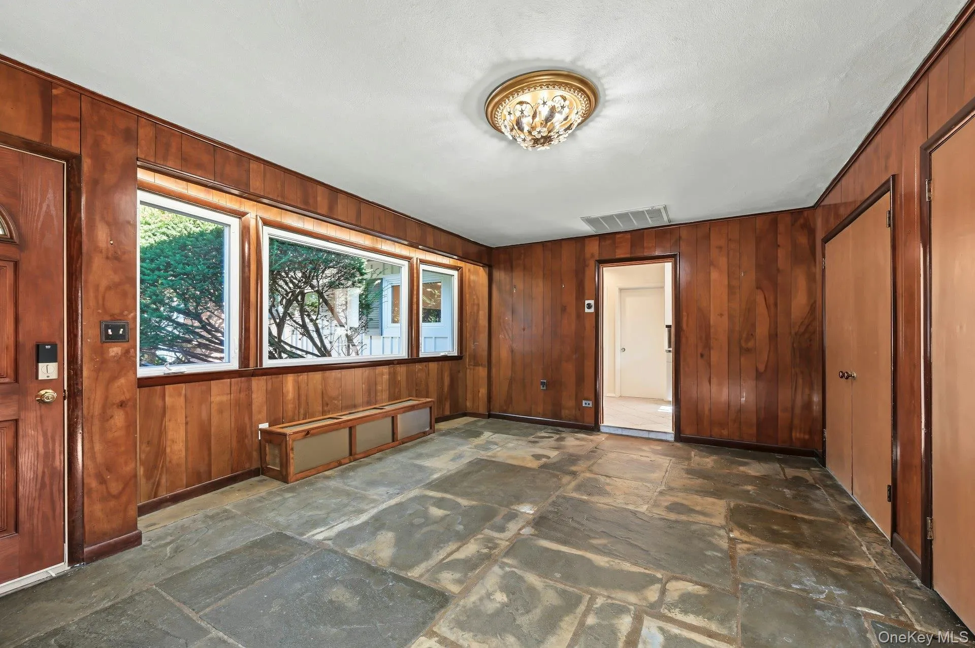 1 Cornwells Beach Road, North Hempstead, NY, 5 Bedrooms Bedrooms, 12 Rooms Rooms,3 BathroomsBathrooms,Residential,For Rent,Cornwells Beach,0,1057244 1 Cornwells Beach Road, North Hempstead, NY, 5 Bedrooms Bedrooms, 12 Rooms Rooms,3 BathroomsBathrooms,Residential,For Rent,Cornwells Beach,0,1057244