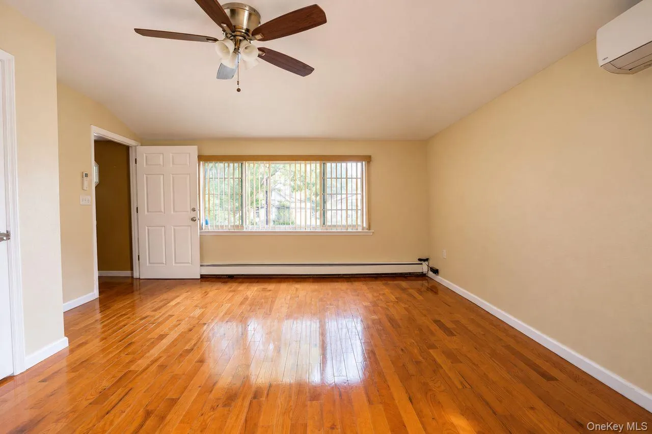 13314 142nd Street, New York, NY, 3 Bedroom Bedrooms, 5 Room Rooms,1 BathroomBathrooms,Residential Lease,For Rent,142nd,0,1057250 13314 142nd Street, New York, NY, 3 Bedroom Bedrooms, 5 Room Rooms,1 BathroomBathrooms,Residential Lease,For Rent,142nd,0,1057250