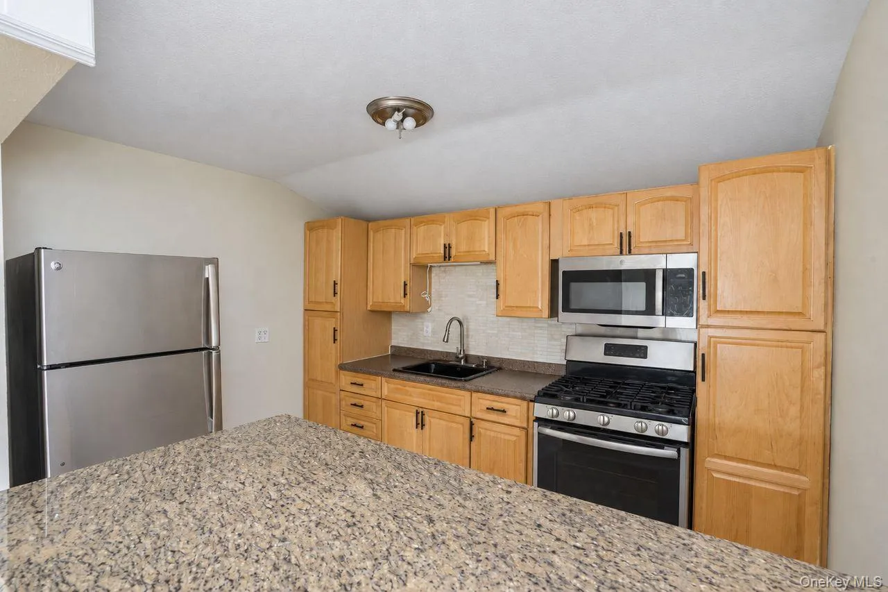 13314 142nd Street, New York, NY, 3 Bedroom Bedrooms, 5 Room Rooms,1 BathroomBathrooms,Residential Lease,For Rent,142nd,0,1057250 13314 142nd Street, New York, NY, 3 Bedroom Bedrooms, 5 Room Rooms,1 BathroomBathrooms,Residential Lease,For Rent,142nd,0,1057250