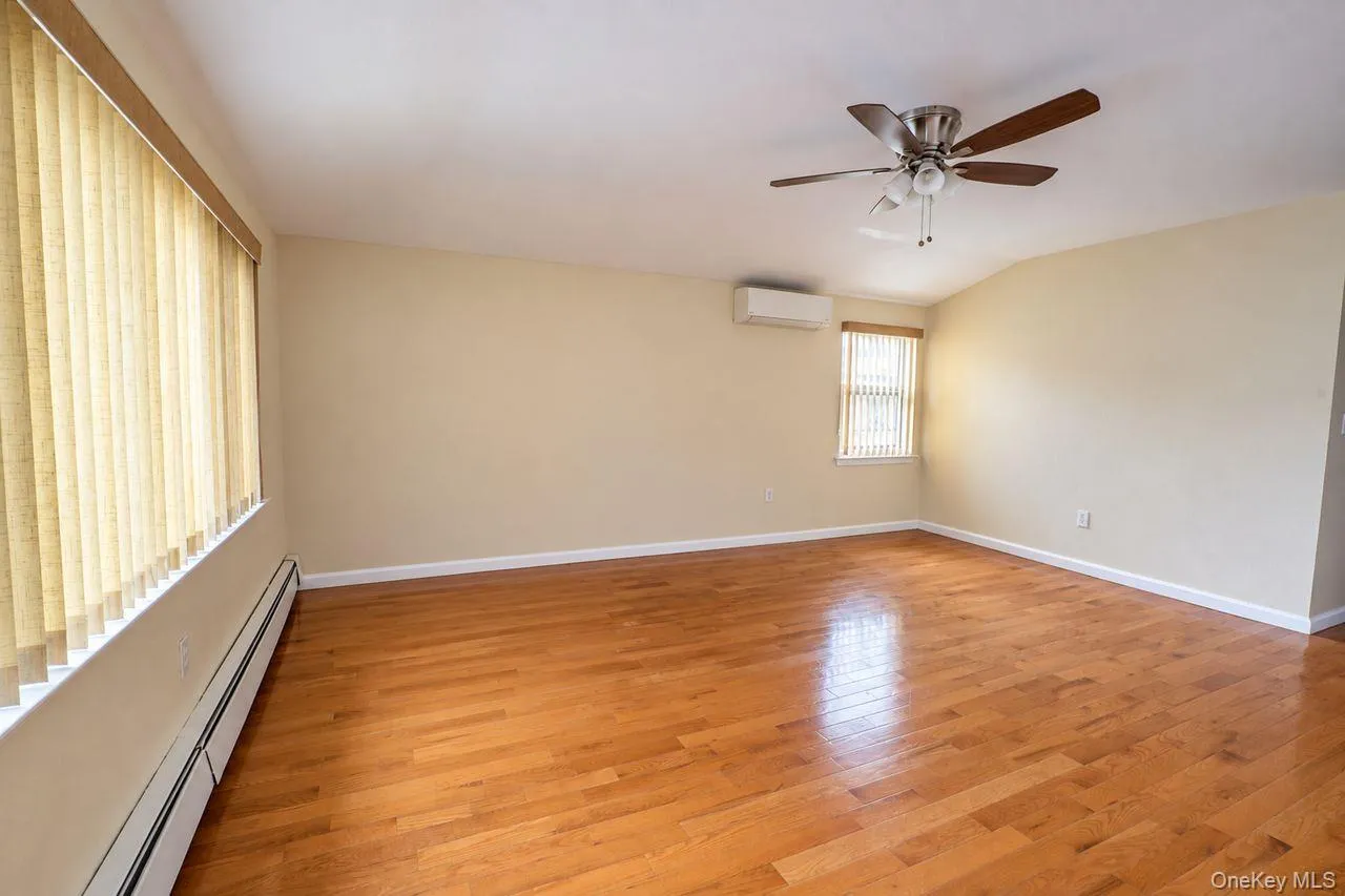 13314 142nd Street, New York, NY, 3 Bedroom Bedrooms, 5 Room Rooms,1 BathroomBathrooms,Residential Lease,For Rent,142nd,0,1057250 13314 142nd Street, New York, NY, 3 Bedroom Bedrooms, 5 Room Rooms,1 BathroomBathrooms,Residential Lease,For Rent,142nd,0,1057250