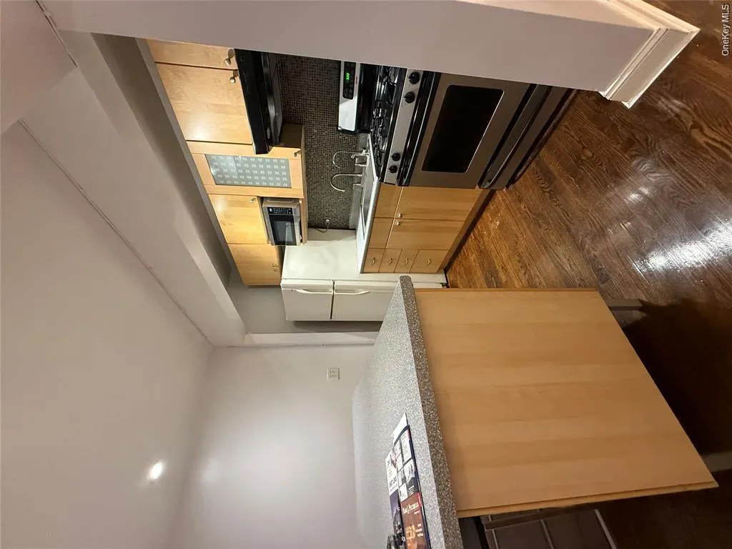 102-25 67th Road, New York, NY, 1 Bedroom Bedrooms, 4 Rooms Rooms,1 BathroomBathrooms,Residential Lease,For Rent,67th,0,1057251 102-25 67th Road, New York, NY, 1 Bedroom Bedrooms, 4 Rooms Rooms,1 BathroomBathrooms,Residential Lease,For Rent,67th,0,1057251