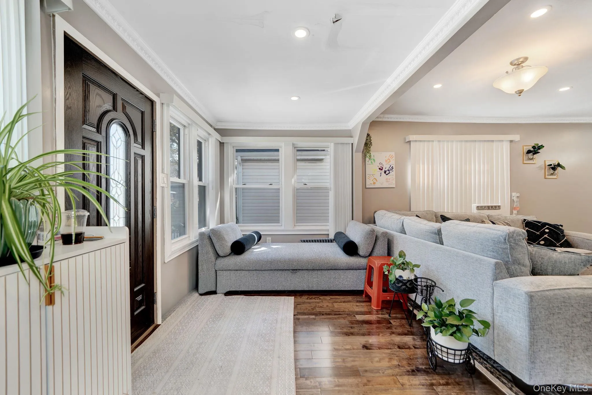 9322 201st Street, New York, NY, 3 Bedrooms Bedrooms, 9 Rooms Rooms,2 BathroomsBathrooms,Residential,For Rent,201st,0,1057252 9322 201st Street, New York, NY, 3 Bedrooms Bedrooms, 9 Rooms Rooms,2 BathroomsBathrooms,Residential,For Rent,201st,0,1057252