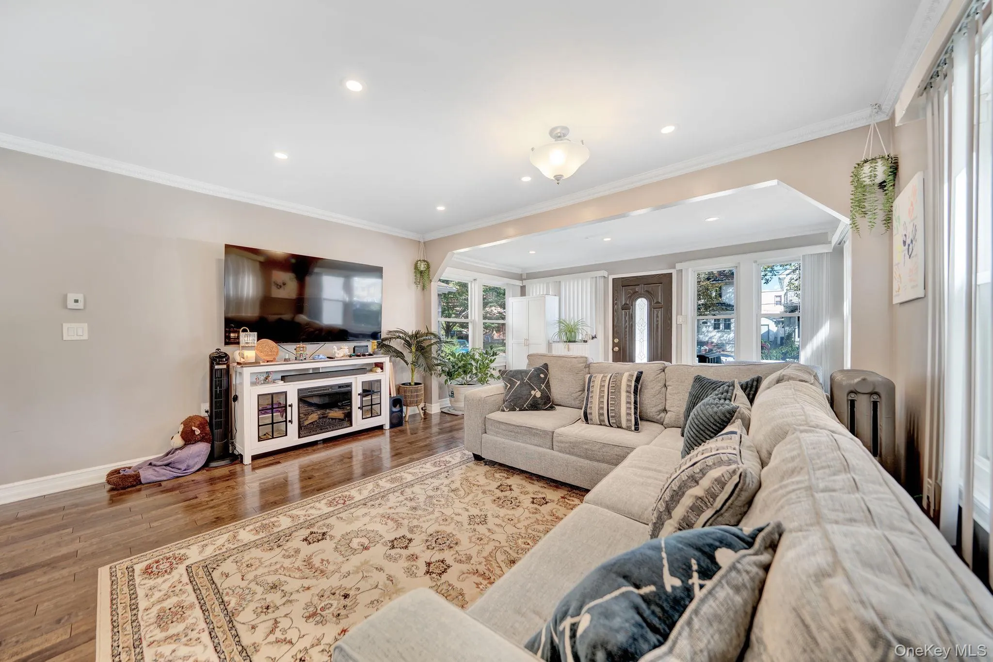9322 201st Street, New York, NY, 3 Bedrooms Bedrooms, 9 Rooms Rooms,2 BathroomsBathrooms,Residential,For Rent,201st,0,1057252 9322 201st Street, New York, NY, 3 Bedrooms Bedrooms, 9 Rooms Rooms,2 BathroomsBathrooms,Residential,For Rent,201st,0,1057252