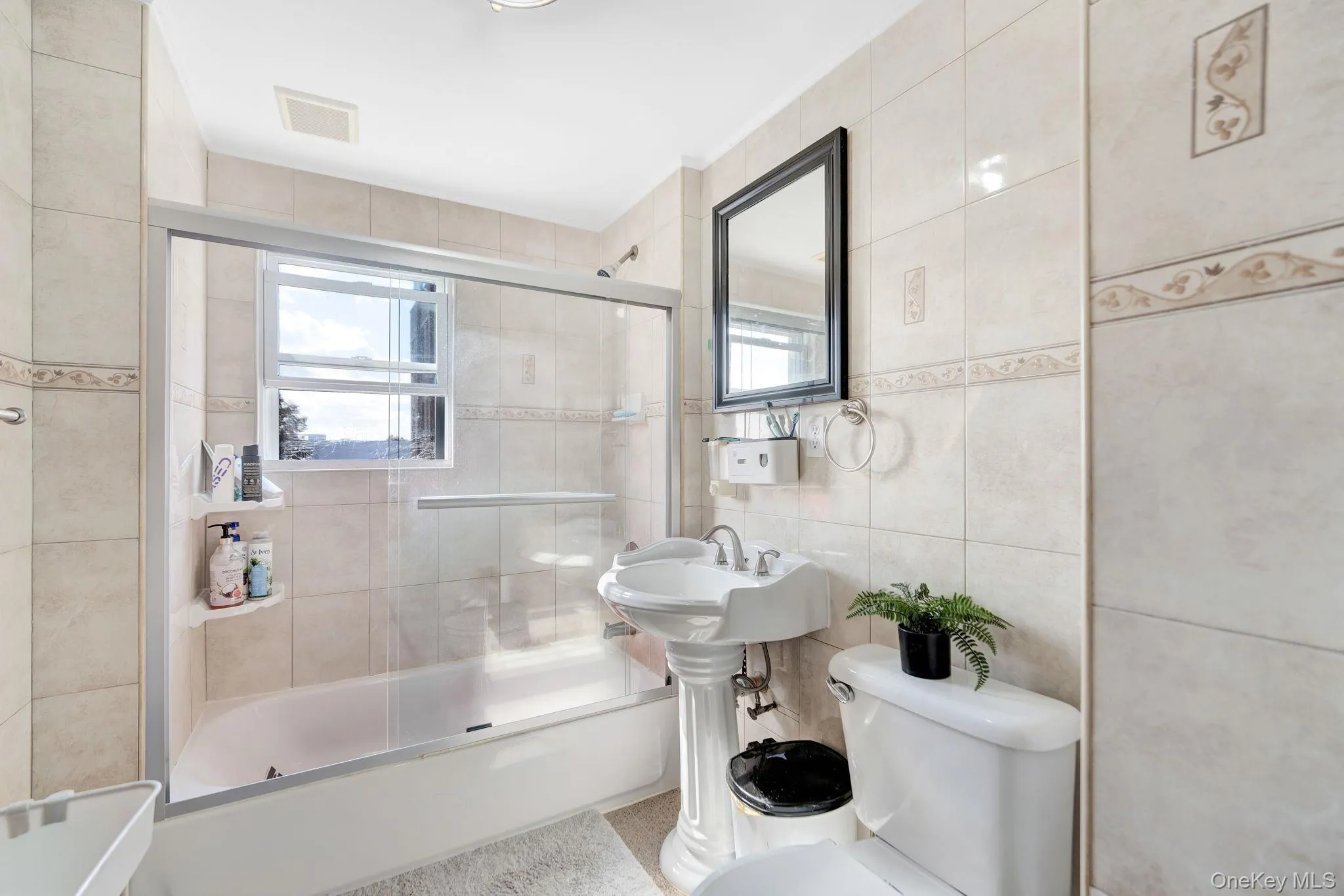9322 201st Street, New York, NY, 3 Bedrooms Bedrooms, 9 Rooms Rooms,2 BathroomsBathrooms,Residential,For Rent,201st,0,1057252 9322 201st Street, New York, NY, 3 Bedrooms Bedrooms, 9 Rooms Rooms,2 BathroomsBathrooms,Residential,For Rent,201st,0,1057252