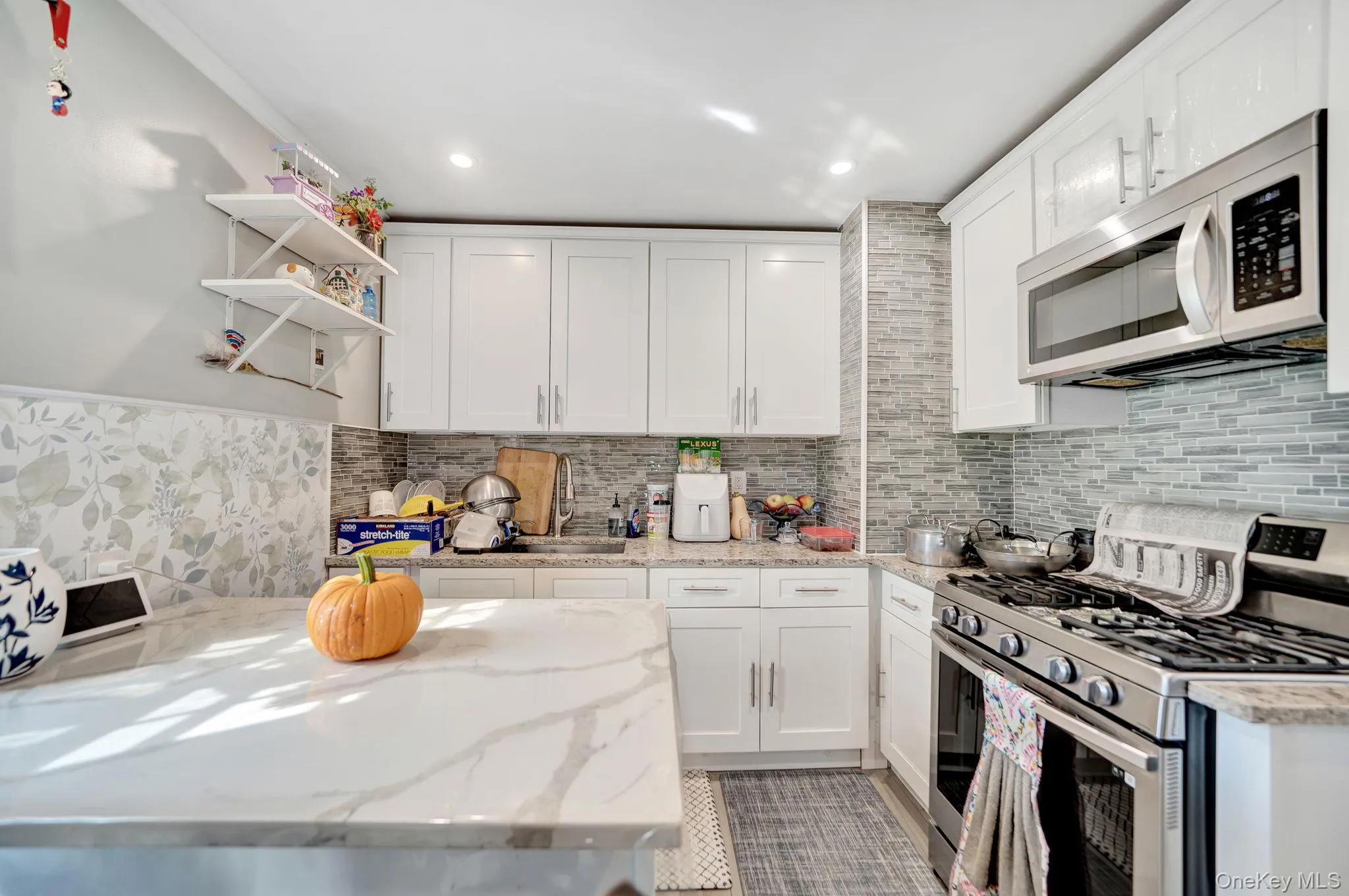 9322 201st Street, New York, NY, 3 Bedrooms Bedrooms, 9 Rooms Rooms,2 BathroomsBathrooms,Residential,For Rent,201st,0,1057252 9322 201st Street, New York, NY, 3 Bedrooms Bedrooms, 9 Rooms Rooms,2 BathroomsBathrooms,Residential,For Rent,201st,0,1057252