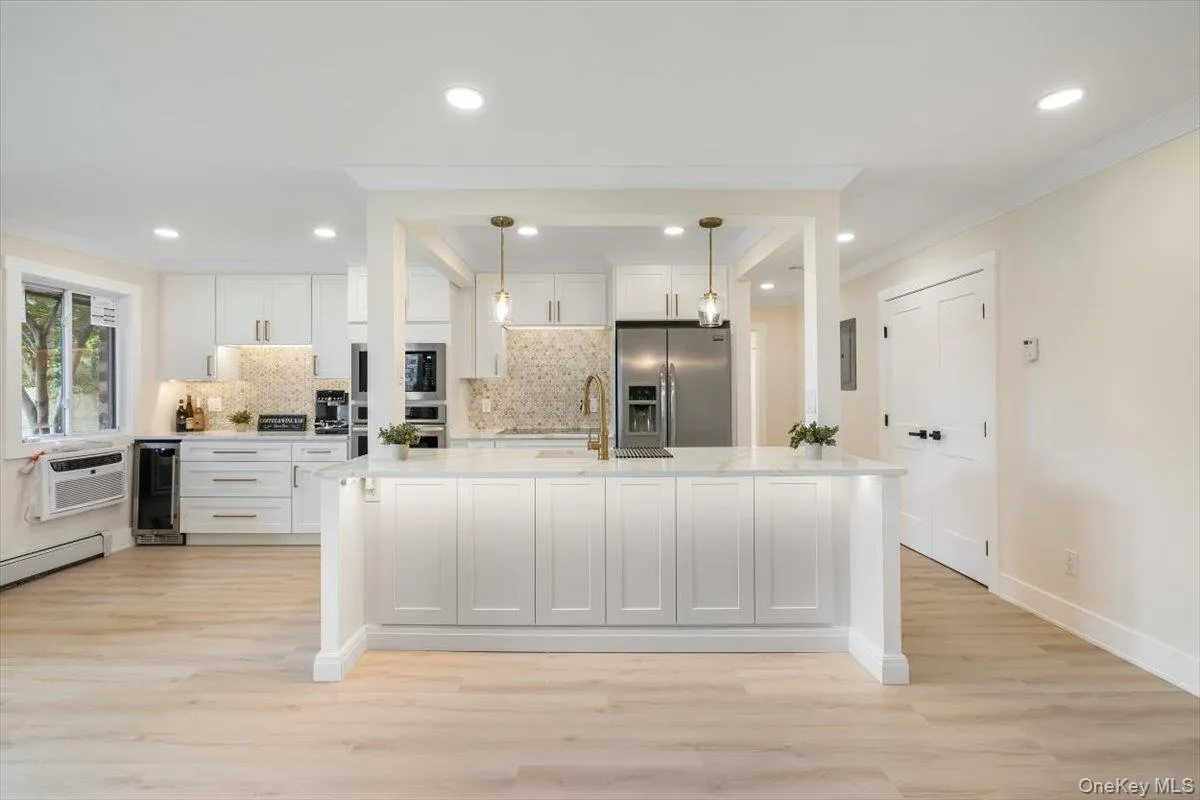 263 River Avenue, Brookhaven, NY, 1 Bedroom Bedrooms, 4 Rooms Rooms,1 BathroomBathrooms,Residential,For Rent,River,0,1057258 263 River Avenue, Brookhaven, NY, 1 Bedroom Bedrooms, 4 Rooms Rooms,1 BathroomBathrooms,Residential,For Rent,River,0,1057258