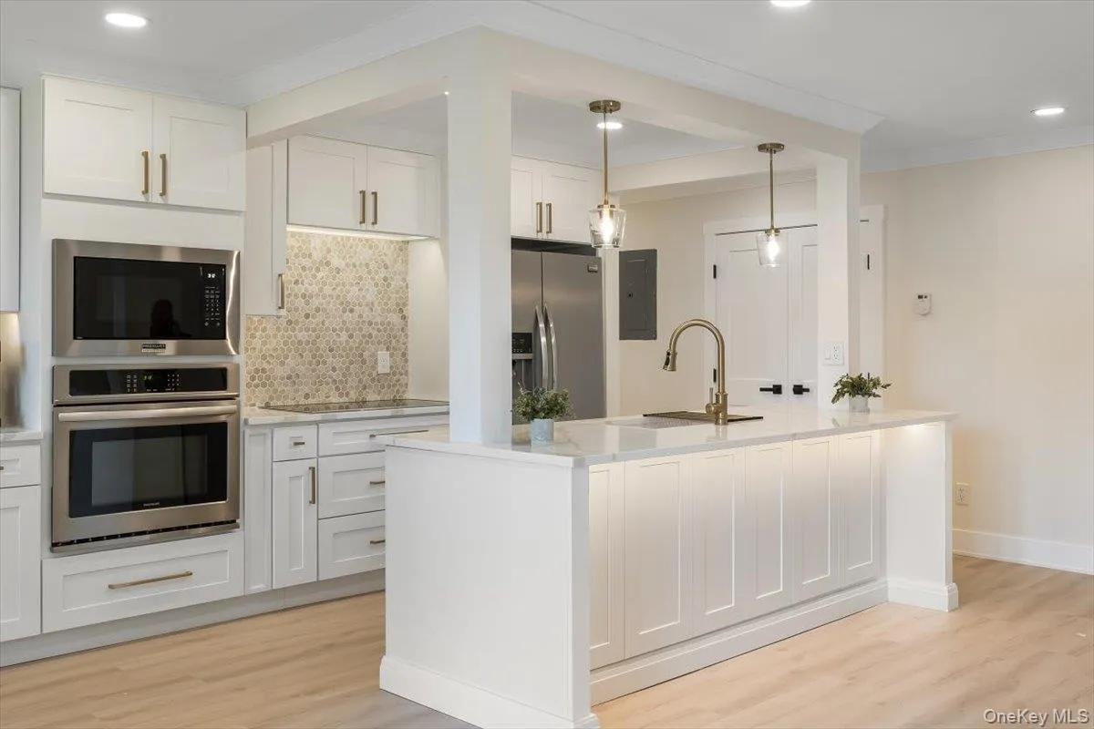 263 River Avenue, Brookhaven, NY, 1 Bedroom Bedrooms, 4 Rooms Rooms,1 BathroomBathrooms,Residential,For Rent,River,0,1057258 263 River Avenue, Brookhaven, NY, 1 Bedroom Bedrooms, 4 Rooms Rooms,1 BathroomBathrooms,Residential,For Rent,River,0,1057258