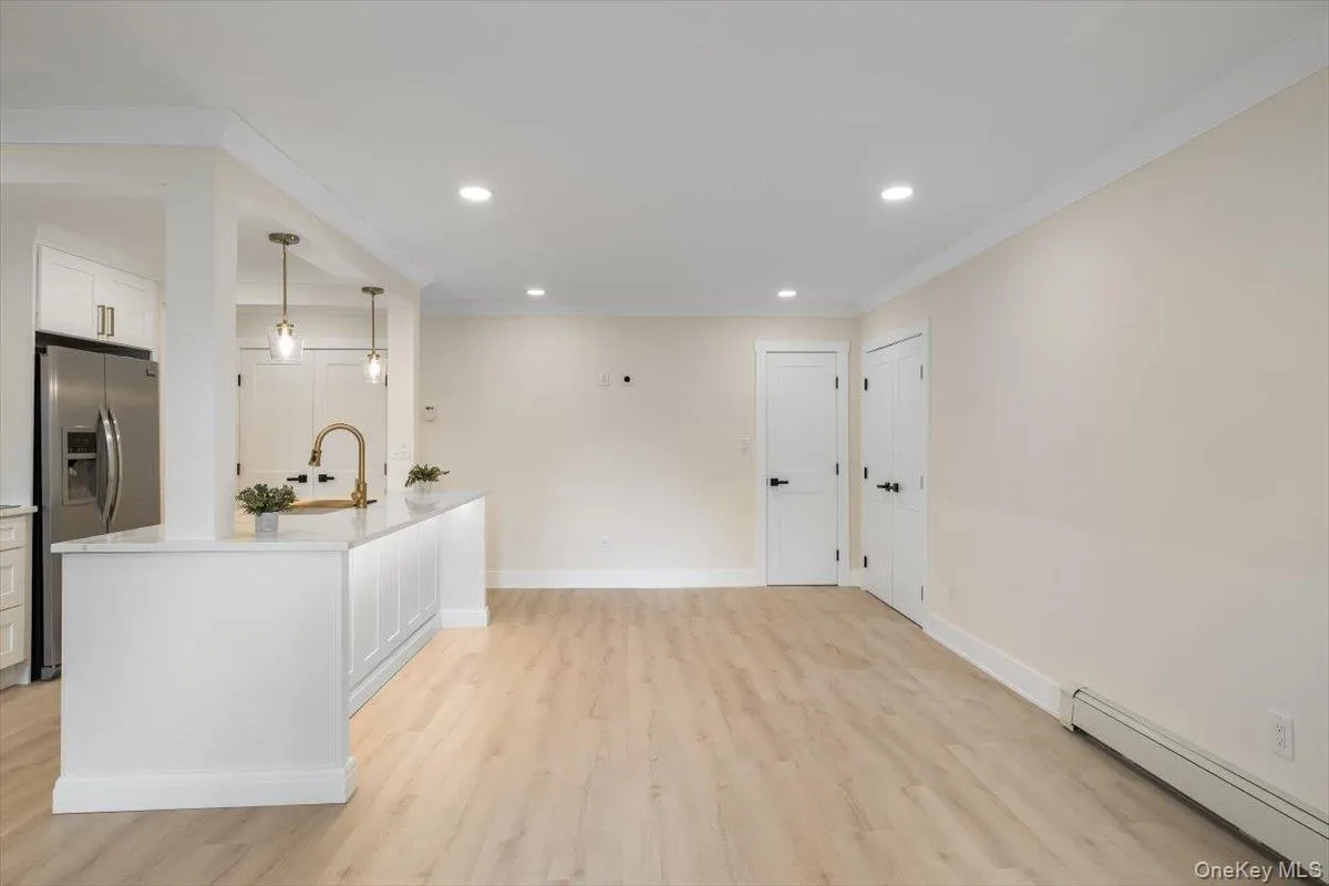 263 River Avenue, Brookhaven, NY, 1 Bedroom Bedrooms, 4 Rooms Rooms,1 BathroomBathrooms,Residential,For Rent,River,0,1057258 263 River Avenue, Brookhaven, NY, 1 Bedroom Bedrooms, 4 Rooms Rooms,1 BathroomBathrooms,Residential,For Rent,River,0,1057258