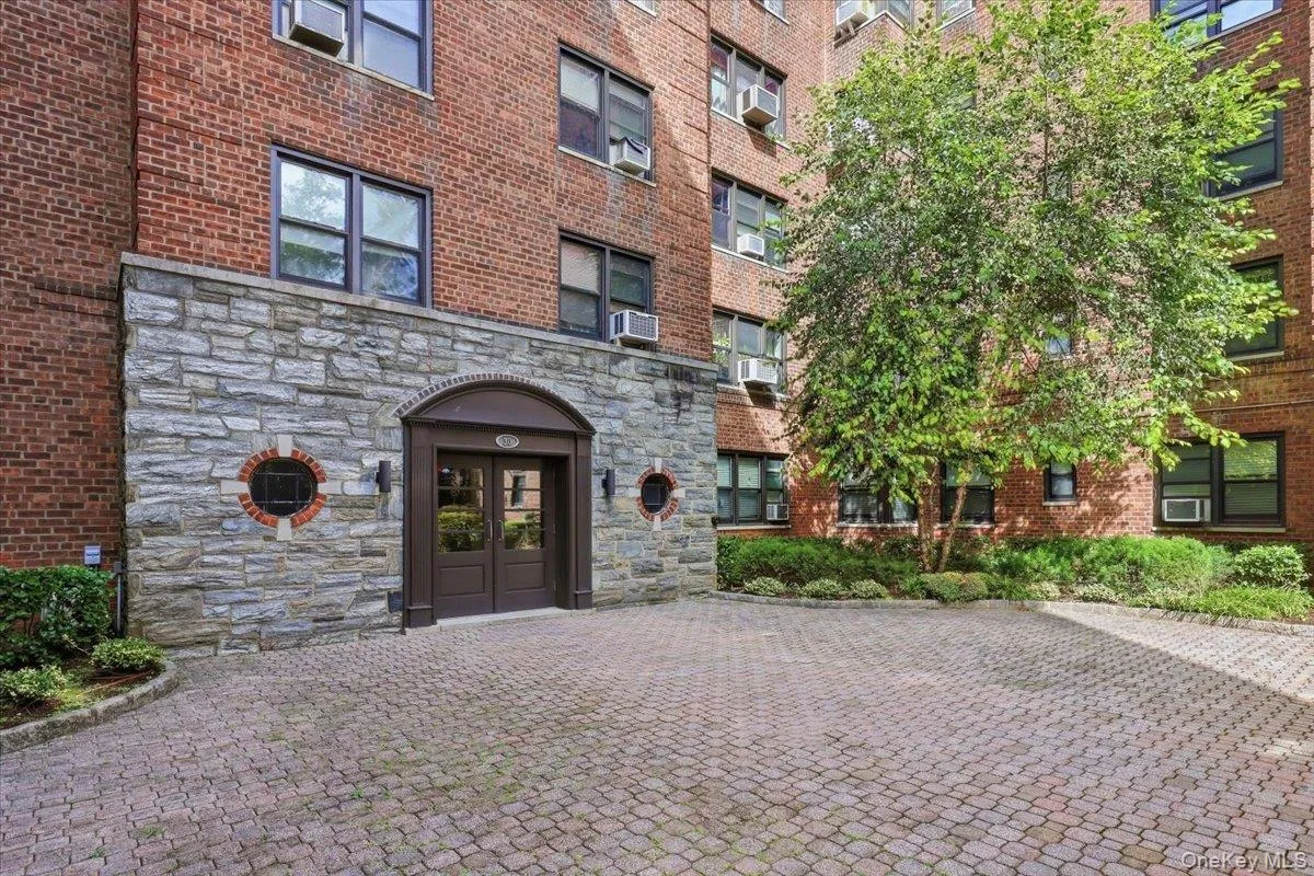 30 Ehrbar, Mount Vernon, NY, 1 Bedroom Bedrooms, 3 Rooms Rooms,1 BathroomBathrooms,Residential,For Rent,Ehrbar,0,1057261 30 Ehrbar, Mount Vernon, NY, 1 Bedroom Bedrooms, 3 Rooms Rooms,1 BathroomBathrooms,Residential,For Rent,Ehrbar,0,1057261