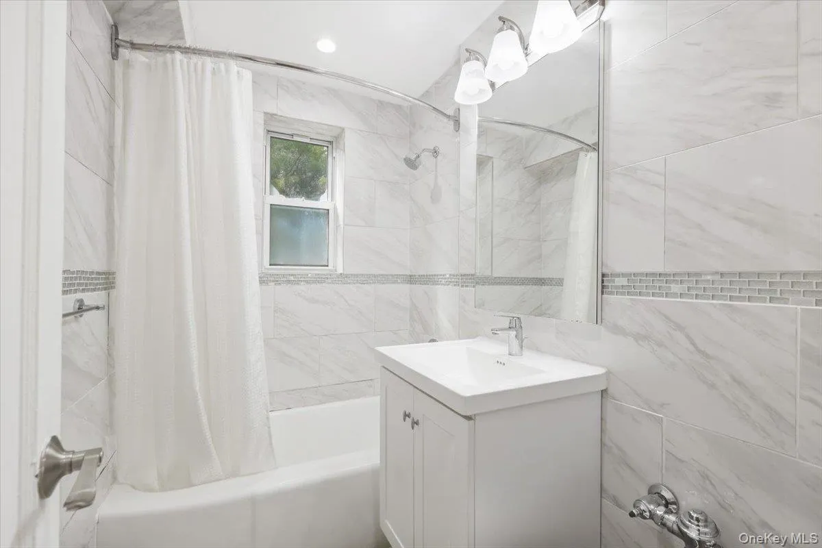 30 Ehrbar, Mount Vernon, NY, 1 Bedroom Bedrooms, 3 Rooms Rooms,1 BathroomBathrooms,Residential,For Rent,Ehrbar,0,1057261 30 Ehrbar, Mount Vernon, NY, 1 Bedroom Bedrooms, 3 Rooms Rooms,1 BathroomBathrooms,Residential,For Rent,Ehrbar,0,1057261