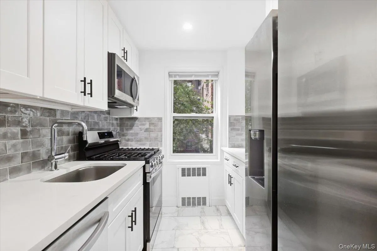 30 Ehrbar, Mount Vernon, NY, 1 Bedroom Bedrooms, 3 Rooms Rooms,1 BathroomBathrooms,Residential,For Rent,Ehrbar,0,1057261 30 Ehrbar, Mount Vernon, NY, 1 Bedroom Bedrooms, 3 Rooms Rooms,1 BathroomBathrooms,Residential,For Rent,Ehrbar,0,1057261