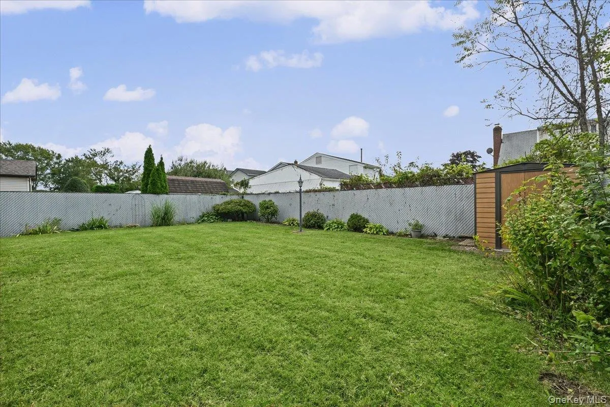 635 6th Street, Babylon, NY, 1 Bedroom Bedrooms, 5 Rooms Rooms,1 BathroomBathrooms,Residential,For Rent,6th,0,1057263 635 6th Street, Babylon, NY, 1 Bedroom Bedrooms, 5 Rooms Rooms,1 BathroomBathrooms,Residential,For Rent,6th,0,1057263