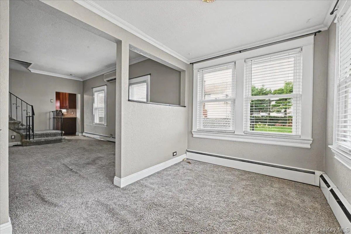 635 6th Street, Babylon, NY, 1 Bedroom Bedrooms, 5 Rooms Rooms,1 BathroomBathrooms,Residential,For Rent,6th,0,1057263 635 6th Street, Babylon, NY, 1 Bedroom Bedrooms, 5 Rooms Rooms,1 BathroomBathrooms,Residential,For Rent,6th,0,1057263