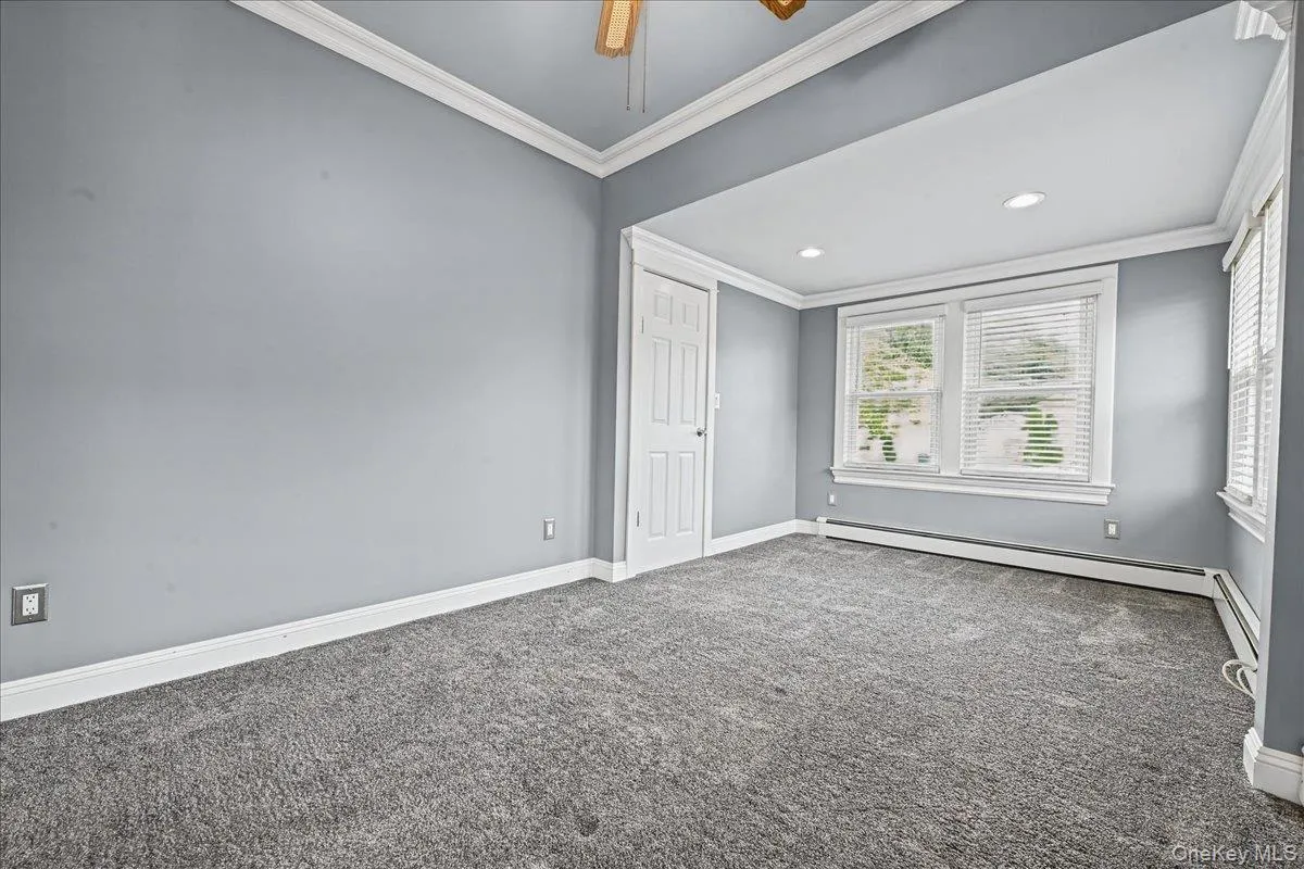 635 6th Street, Babylon, NY, 1 Bedroom Bedrooms, 5 Rooms Rooms,1 BathroomBathrooms,Residential,For Rent,6th,0,1057263 635 6th Street, Babylon, NY, 1 Bedroom Bedrooms, 5 Rooms Rooms,1 BathroomBathrooms,Residential,For Rent,6th,0,1057263