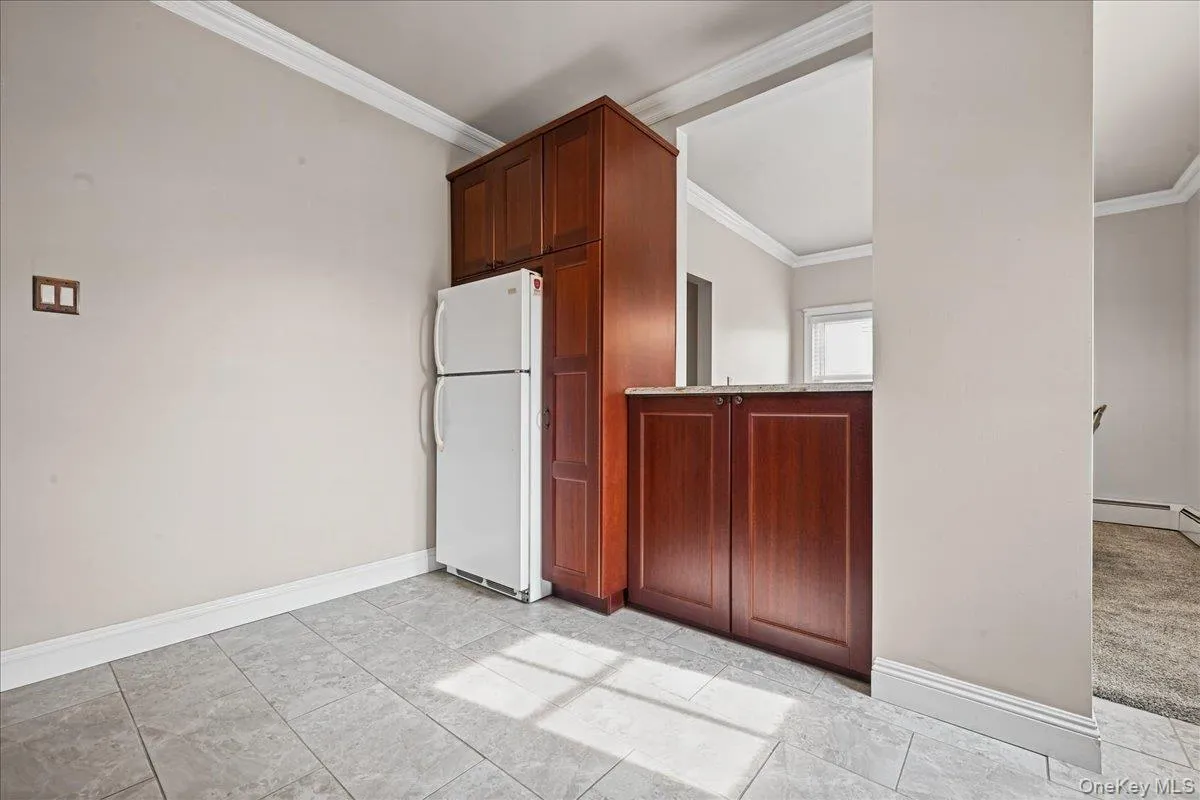 635 6th Street, Babylon, NY, 1 Bedroom Bedrooms, 5 Rooms Rooms,1 BathroomBathrooms,Residential,For Rent,6th,0,1057263 635 6th Street, Babylon, NY, 1 Bedroom Bedrooms, 5 Rooms Rooms,1 BathroomBathrooms,Residential,For Rent,6th,0,1057263