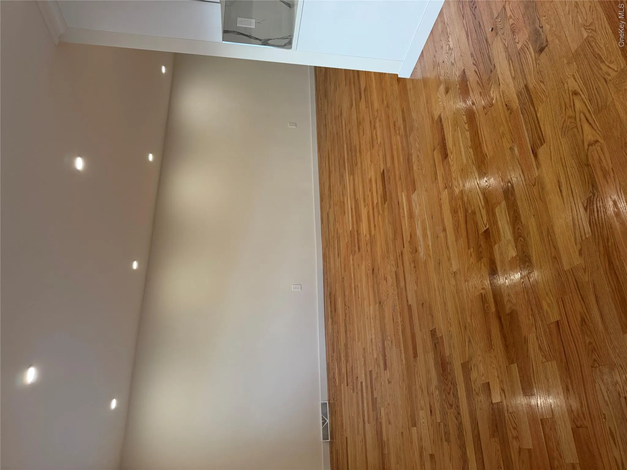 15-80 208th Place, New York, NY, 3 Bedrooms Bedrooms, 6 Rooms Rooms,2 BathroomsBathrooms,Residential Lease,For Rent,208th,0,1057268 15-80 208th Place, New York, NY, 3 Bedrooms Bedrooms, 6 Rooms Rooms,2 BathroomsBathrooms,Residential Lease,For Rent,208th,0,1057268