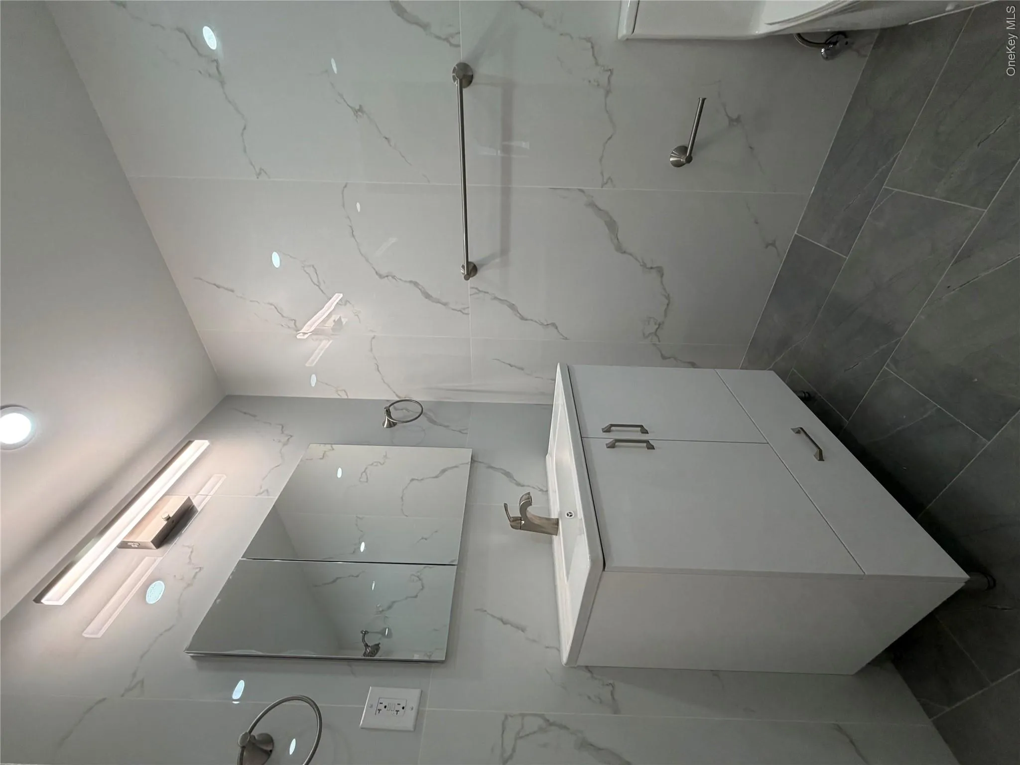 15-80 208th Place, New York, NY, 3 Bedrooms Bedrooms, 6 Rooms Rooms,2 BathroomsBathrooms,Residential Lease,For Rent,208th,0,1057268 15-80 208th Place, New York, NY, 3 Bedrooms Bedrooms, 6 Rooms Rooms,2 BathroomsBathrooms,Residential Lease,For Rent,208th,0,1057268