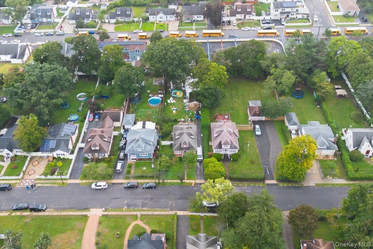 25 3rd Avenue, Islip, NY, 3 Bedrooms Bedrooms, 6 Rooms Rooms,2 BathroomsBathrooms,Residential,For Rent,3rd,0,1057270 25 3rd Avenue, Islip, NY, 3 Bedrooms Bedrooms, 6 Rooms Rooms,2 BathroomsBathrooms,Residential,For Rent,3rd,0,1057270