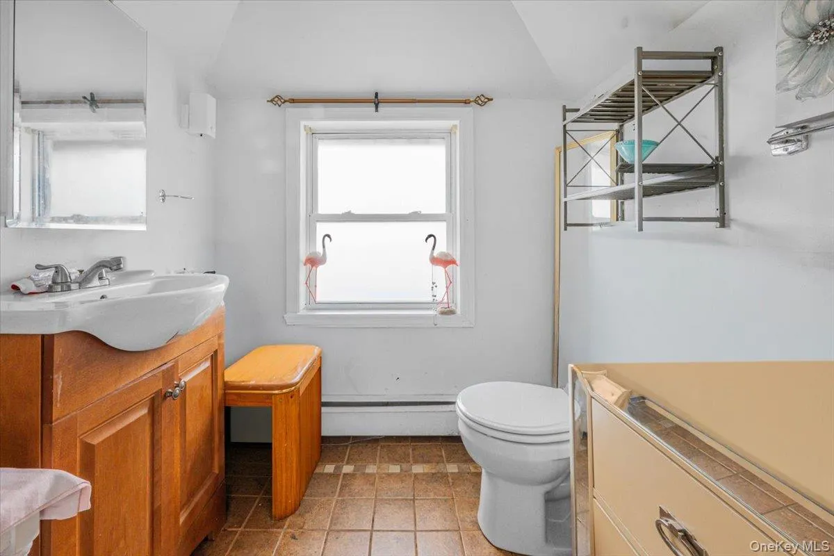 25 3rd Avenue, Islip, NY, 3 Bedrooms Bedrooms, 6 Rooms Rooms,2 BathroomsBathrooms,Residential,For Rent,3rd,0,1057270 25 3rd Avenue, Islip, NY, 3 Bedrooms Bedrooms, 6 Rooms Rooms,2 BathroomsBathrooms,Residential,For Rent,3rd,0,1057270