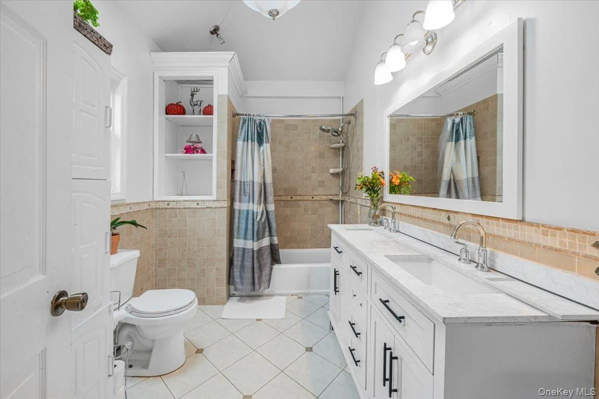 25 3rd Avenue, Islip, NY, 3 Bedrooms Bedrooms, 6 Rooms Rooms,2 BathroomsBathrooms,Residential,For Rent,3rd,0,1057270 25 3rd Avenue, Islip, NY, 3 Bedrooms Bedrooms, 6 Rooms Rooms,2 BathroomsBathrooms,Residential,For Rent,3rd,0,1057270