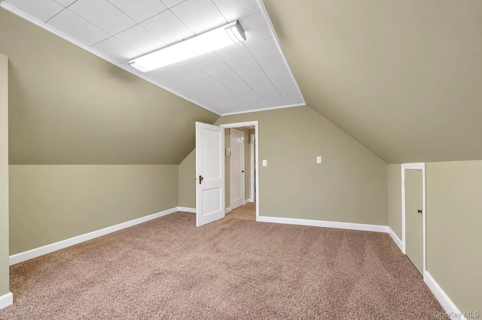 61 Stephen Place, Hempstead, NY, 4 Bedrooms Bedrooms, 12 Rooms Rooms,2 BathroomsBathrooms,Residential,For Rent,Stephen,0,1057275 61 Stephen Place, Hempstead, NY, 4 Bedrooms Bedrooms, 12 Rooms Rooms,2 BathroomsBathrooms,Residential,For Rent,Stephen,0,1057275