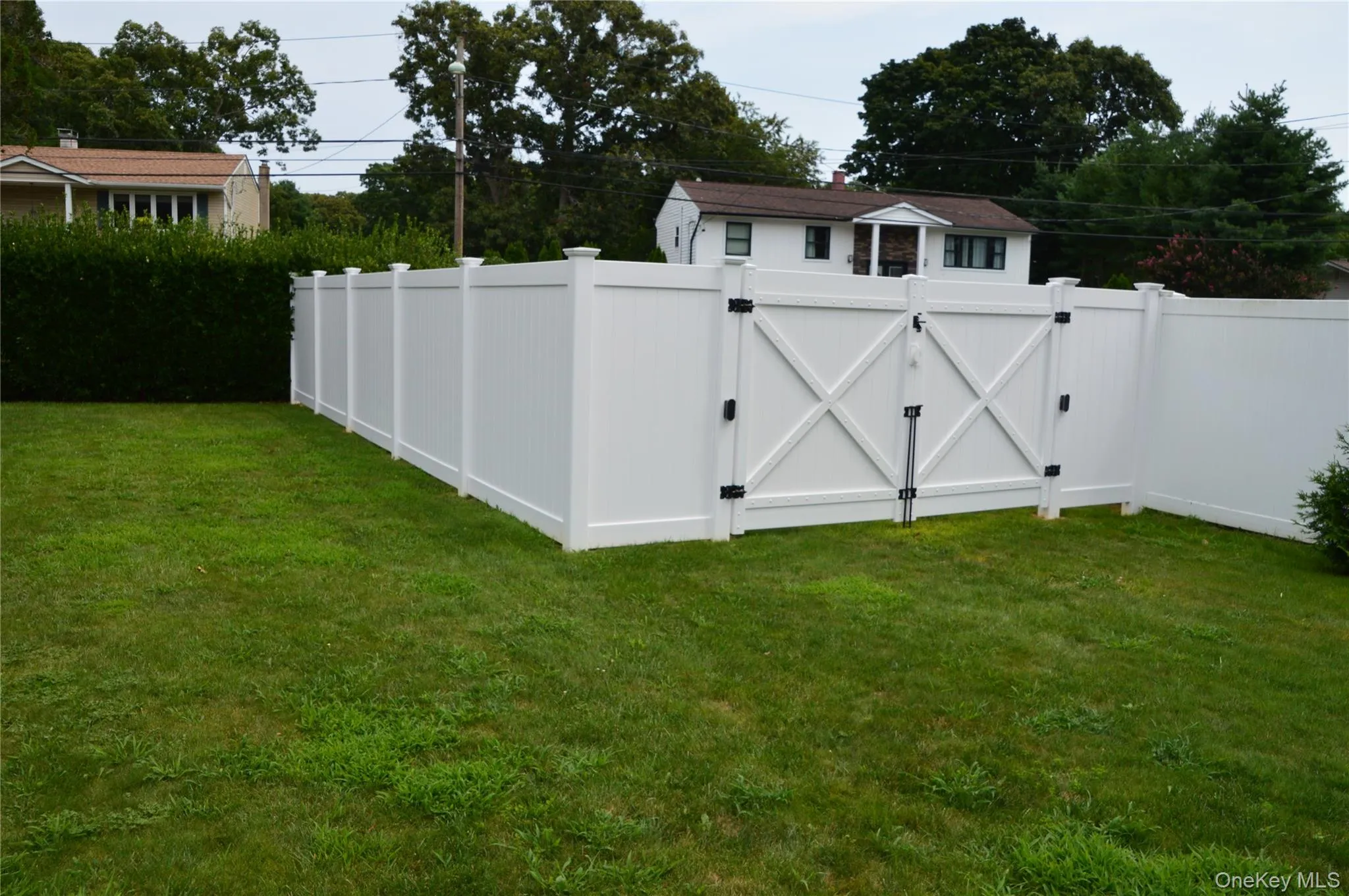 18 Sterling Place, Islip, NY, 5 Bedroom Bedrooms, 9 Room Rooms,2 BathroomBathrooms,Residential Lease,For Rent,Sterling,0,1057278 18 Sterling Place, Islip, NY, 5 Bedroom Bedrooms, 9 Room Rooms,2 BathroomBathrooms,Residential Lease,For Rent,Sterling,0,1057278
