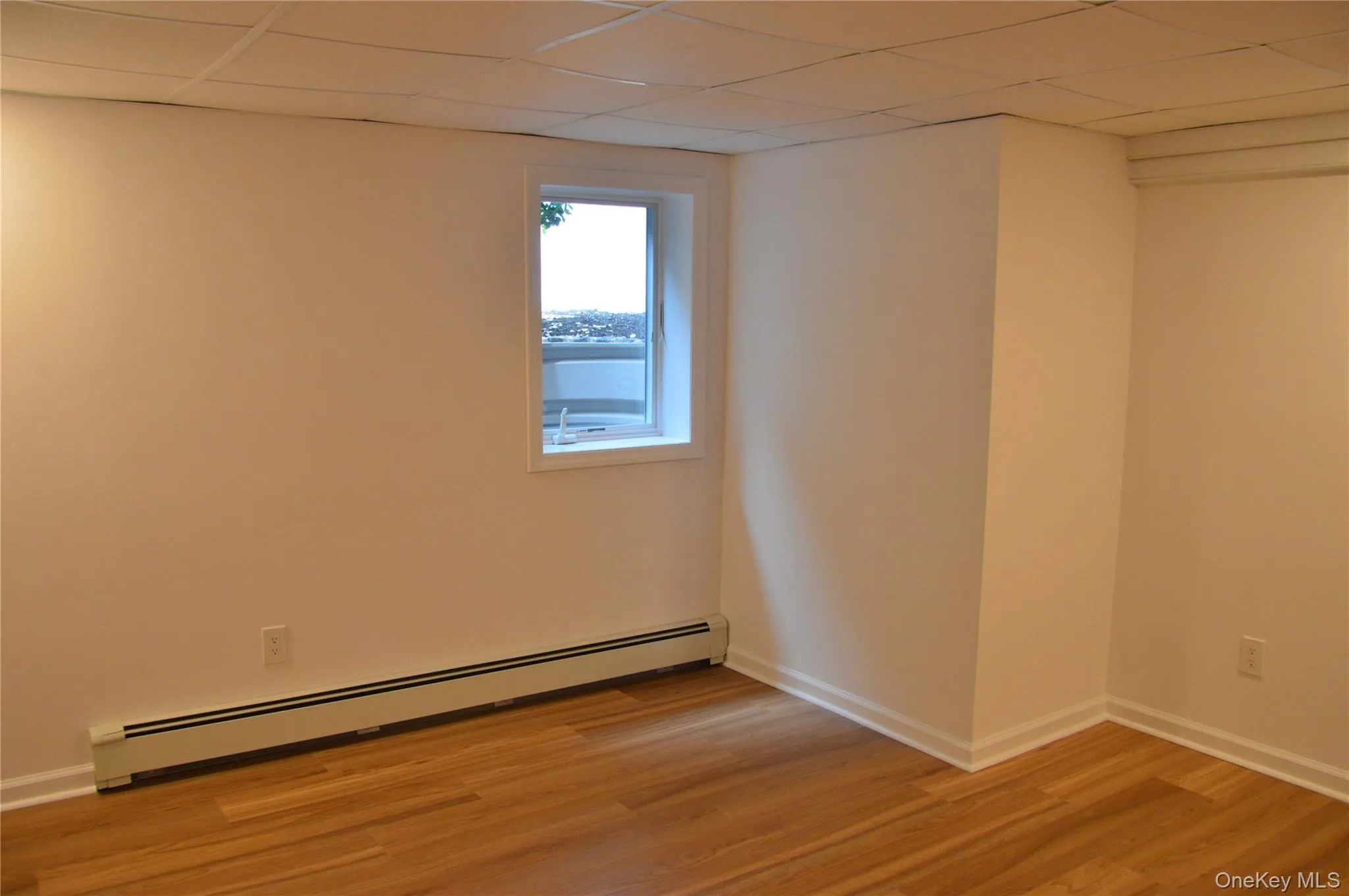 18 Sterling Place, Islip, NY, 5 Bedroom Bedrooms, 9 Room Rooms,2 BathroomBathrooms,Residential Lease,For Rent,Sterling,0,1057278 18 Sterling Place, Islip, NY, 5 Bedroom Bedrooms, 9 Room Rooms,2 BathroomBathrooms,Residential Lease,For Rent,Sterling,0,1057278