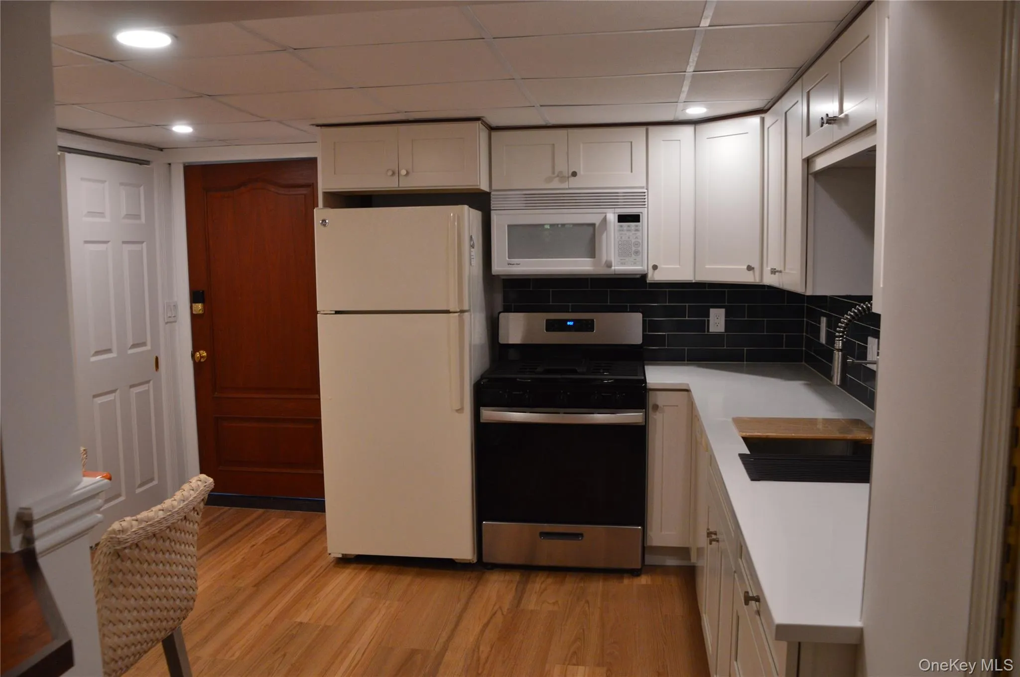 18 Sterling Place, Islip, NY, 5 Bedroom Bedrooms, 9 Room Rooms,2 BathroomBathrooms,Residential Lease,For Rent,Sterling,0,1057278 18 Sterling Place, Islip, NY, 5 Bedroom Bedrooms, 9 Room Rooms,2 BathroomBathrooms,Residential Lease,For Rent,Sterling,0,1057278