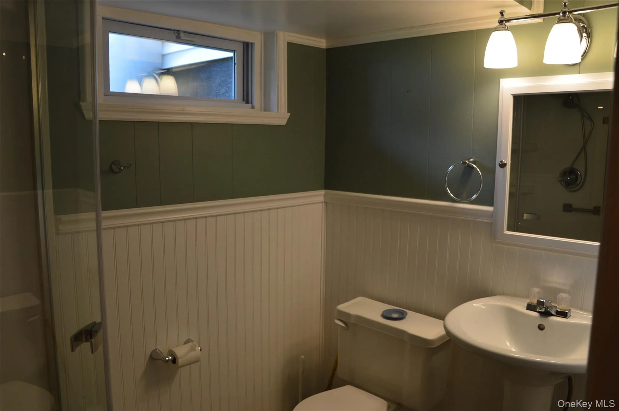 18 Sterling Place, Islip, NY, 5 Bedroom Bedrooms, 9 Room Rooms,2 BathroomBathrooms,Residential Lease,For Rent,Sterling,0,1057278 18 Sterling Place, Islip, NY, 5 Bedroom Bedrooms, 9 Room Rooms,2 BathroomBathrooms,Residential Lease,For Rent,Sterling,0,1057278
