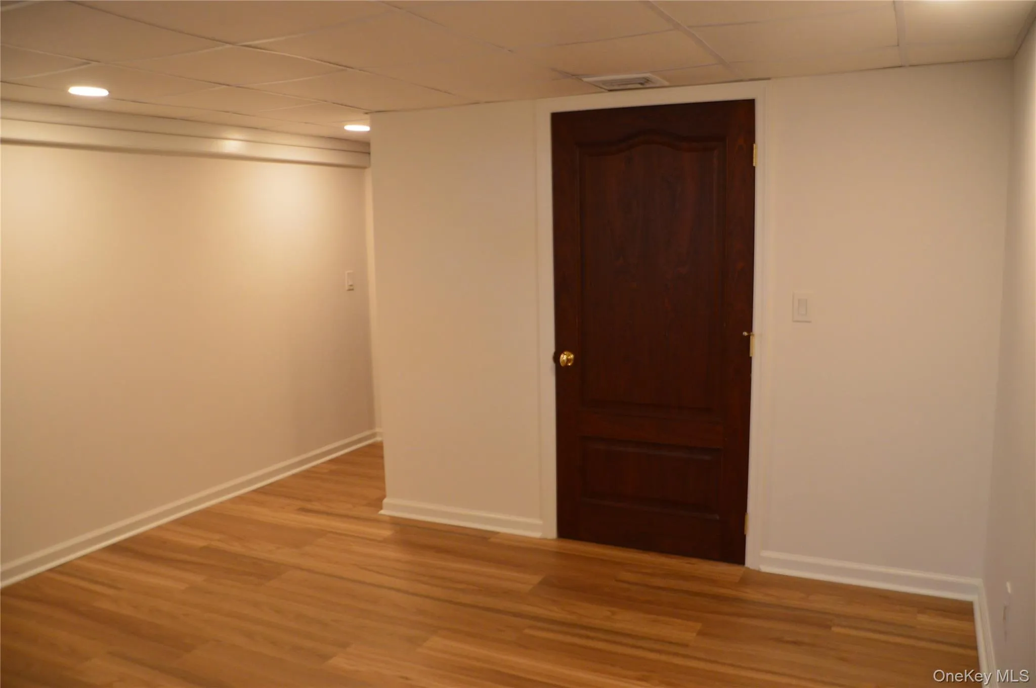 18 Sterling Place, Islip, NY, 5 Bedroom Bedrooms, 9 Room Rooms,2 BathroomBathrooms,Residential Lease,For Rent,Sterling,0,1057278 18 Sterling Place, Islip, NY, 5 Bedroom Bedrooms, 9 Room Rooms,2 BathroomBathrooms,Residential Lease,For Rent,Sterling,0,1057278