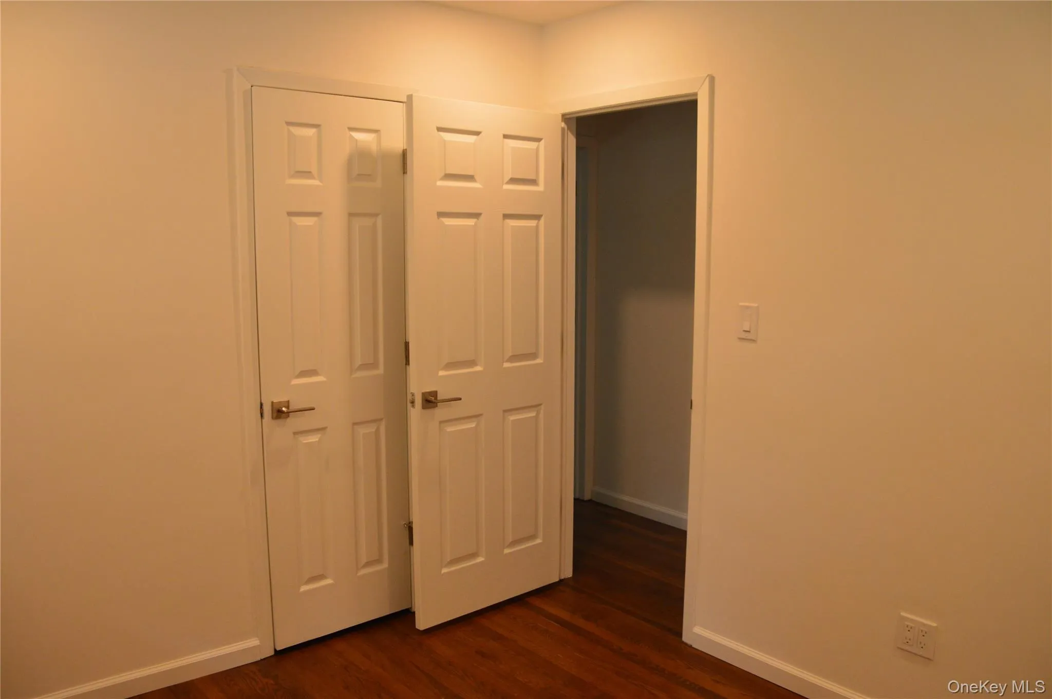 18 Sterling Place, Islip, NY, 5 Bedroom Bedrooms, 9 Room Rooms,2 BathroomBathrooms,Residential Lease,For Rent,Sterling,0,1057278 18 Sterling Place, Islip, NY, 5 Bedroom Bedrooms, 9 Room Rooms,2 BathroomBathrooms,Residential Lease,For Rent,Sterling,0,1057278