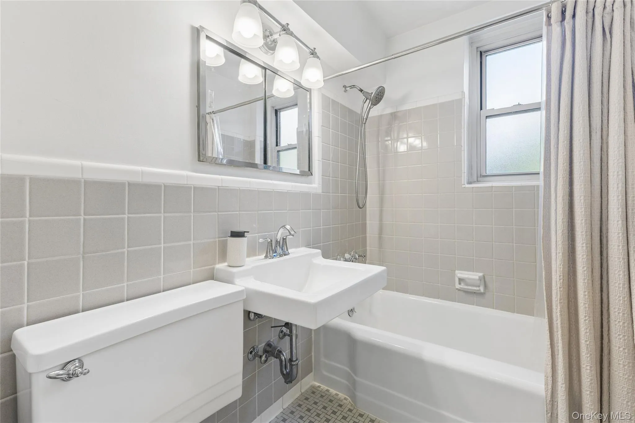 18-40 211th Street, New York, NY, 1 Bedroom Bedrooms, 4 Rooms Rooms,1 BathroomBathrooms,Residential,For Rent,211th,0,1057281 18-40 211th Street, New York, NY, 1 Bedroom Bedrooms, 4 Rooms Rooms,1 BathroomBathrooms,Residential,For Rent,211th,0,1057281