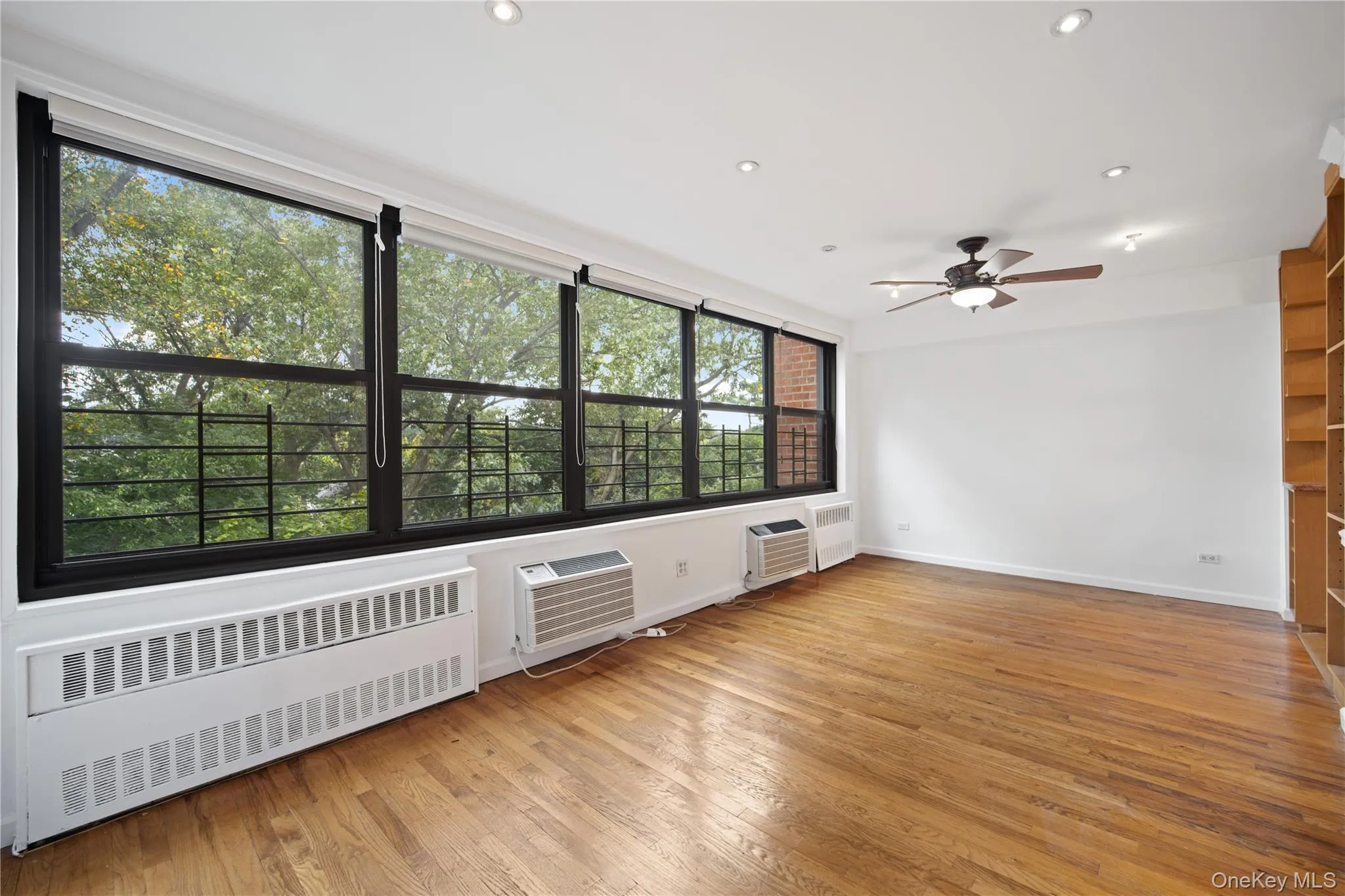 75-34 Bell Boulevard, New York, NY, 2 Bedrooms Bedrooms, 4 Rooms Rooms,2 BathroomsBathrooms,Residential,For Rent,Bell,0,1057287 75-34 Bell Boulevard, New York, NY, 2 Bedrooms Bedrooms, 4 Rooms Rooms,2 BathroomsBathrooms,Residential,For Rent,Bell,0,1057287