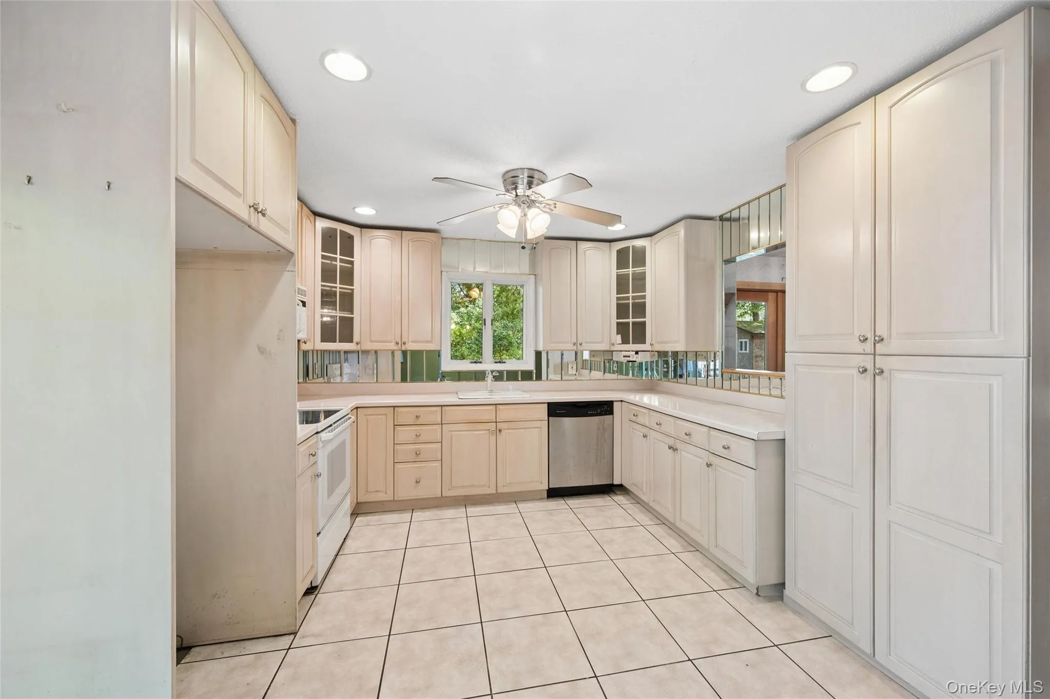 65 Morris Avenue, Brookhaven, NY, 3 Bedrooms Bedrooms, 7 Rooms Rooms,2 BathroomsBathrooms,Residential,For Rent,Morris,0,1057289 65 Morris Avenue, Brookhaven, NY, 3 Bedrooms Bedrooms, 7 Rooms Rooms,2 BathroomsBathrooms,Residential,For Rent,Morris,0,1057289