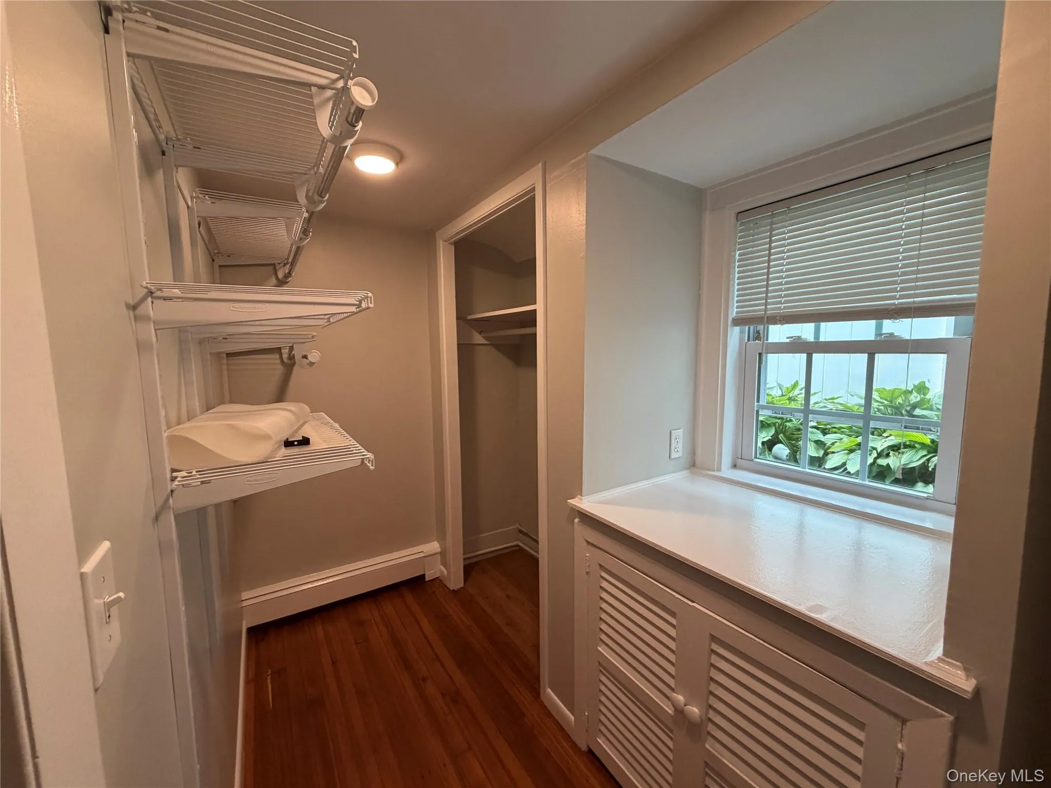 48 Valentine Avenue, Glen Cove, NY, 1 Bedroom Bedrooms, 3 Room Rooms,1 BathroomBathrooms,Residential Lease,For Rent,Valentine,0,1057290 48 Valentine Avenue, Glen Cove, NY, 1 Bedroom Bedrooms, 3 Room Rooms,1 BathroomBathrooms,Residential Lease,For Rent,Valentine,0,1057290