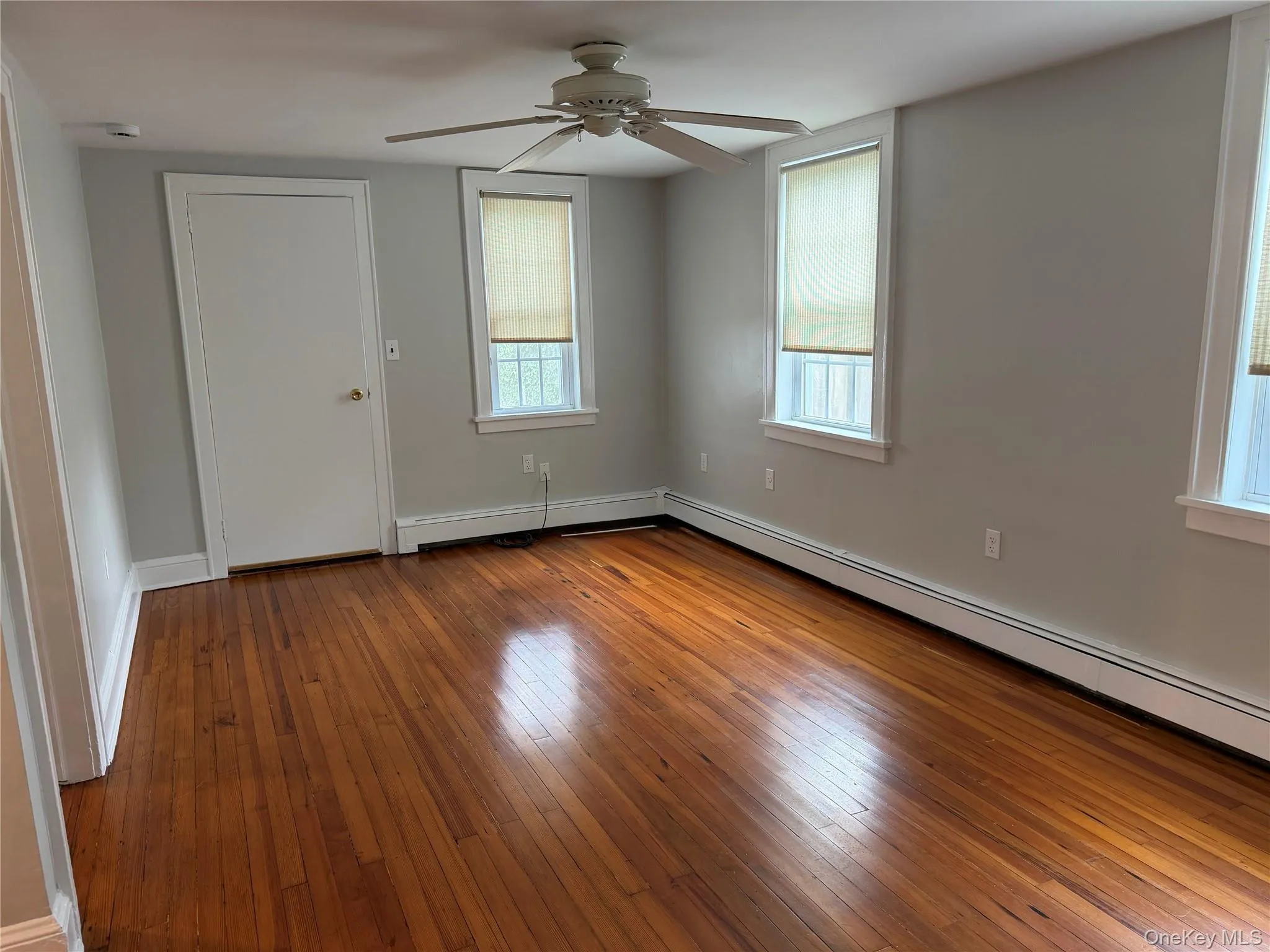 48 Valentine Avenue, Glen Cove, NY, 1 Bedroom Bedrooms, 3 Room Rooms,1 BathroomBathrooms,Residential Lease,For Rent,Valentine,0,1057290 48 Valentine Avenue, Glen Cove, NY, 1 Bedroom Bedrooms, 3 Room Rooms,1 BathroomBathrooms,Residential Lease,For Rent,Valentine,0,1057290