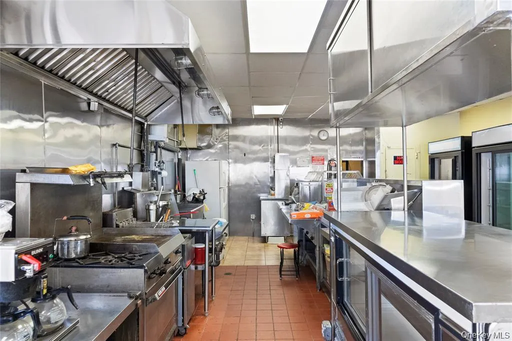9-20 34th Avenue, New York, NY, ,Commercial Lease,For Rent,34th,0,1057296 9-20 34th Avenue, New York, NY, ,Commercial Lease,For Rent,34th,0,1057296